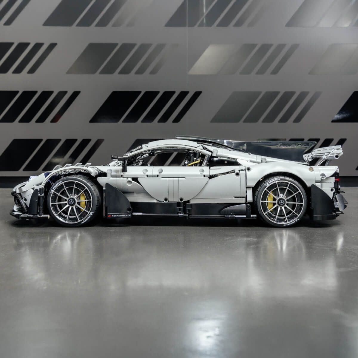 B66962016_mercedes-benz_cada_rosier_online-shop1