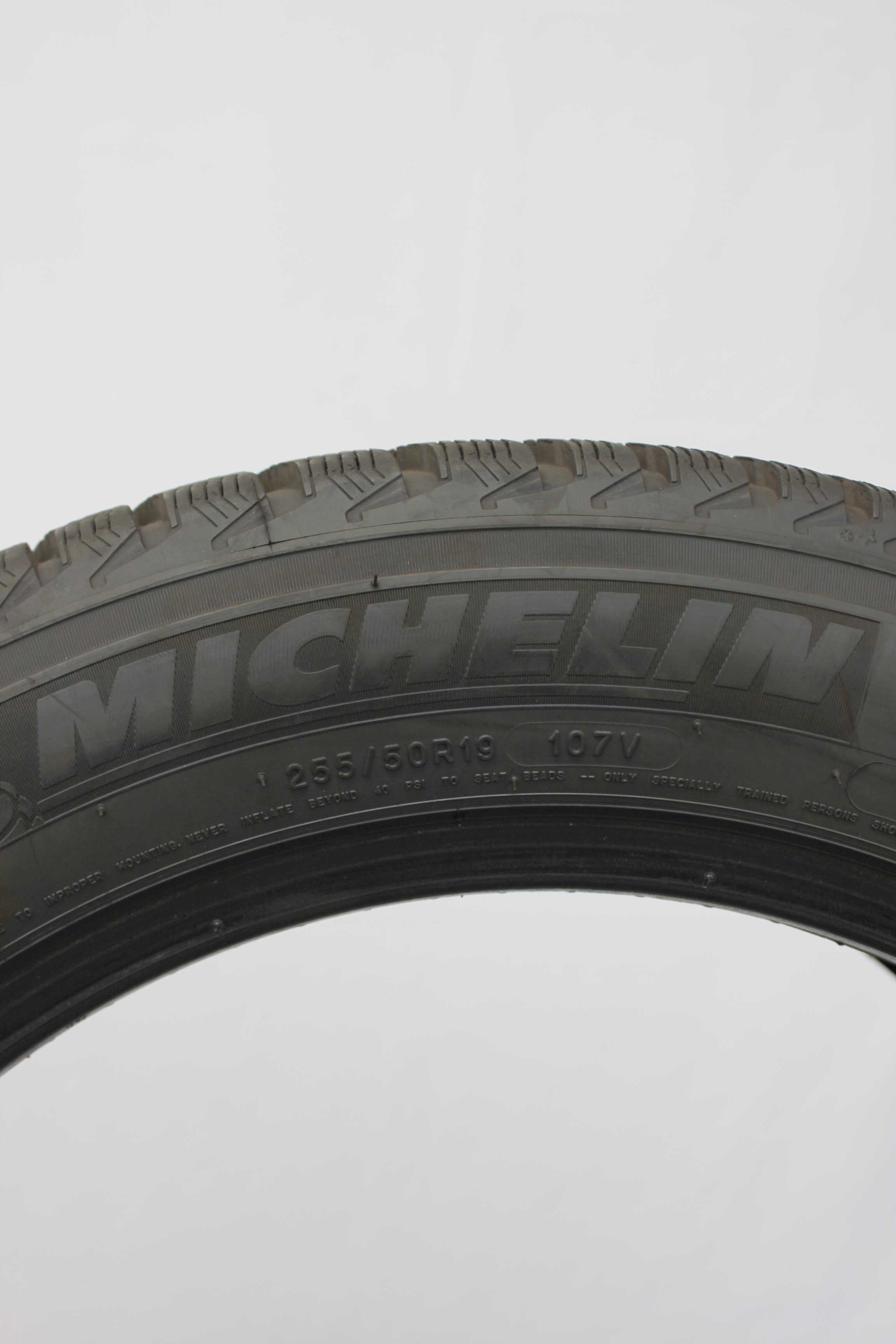 Winterreifen-Michelin-LatitudeAlpinLA2-255-50-R19-107V-XL-1