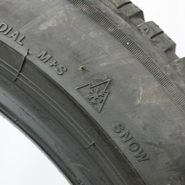 Gebrauchter-Winterreifen-Bridgestone-Blizzak-LM005-Rosier-Online-Shop-04