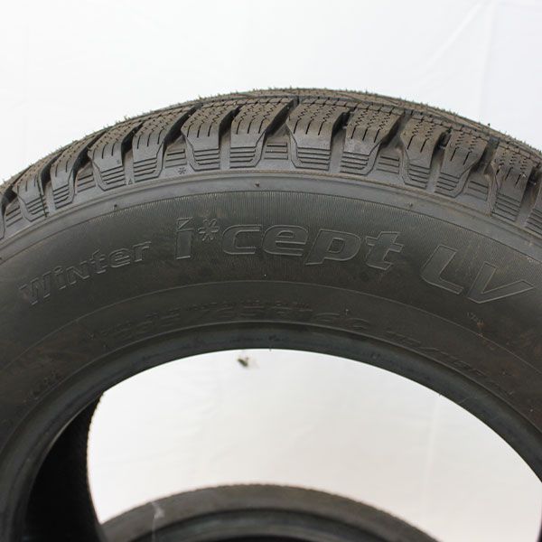 Neuwertiger-Winterreifen-Hankook-WintericeptLV-Rosier-Online-Shop-02