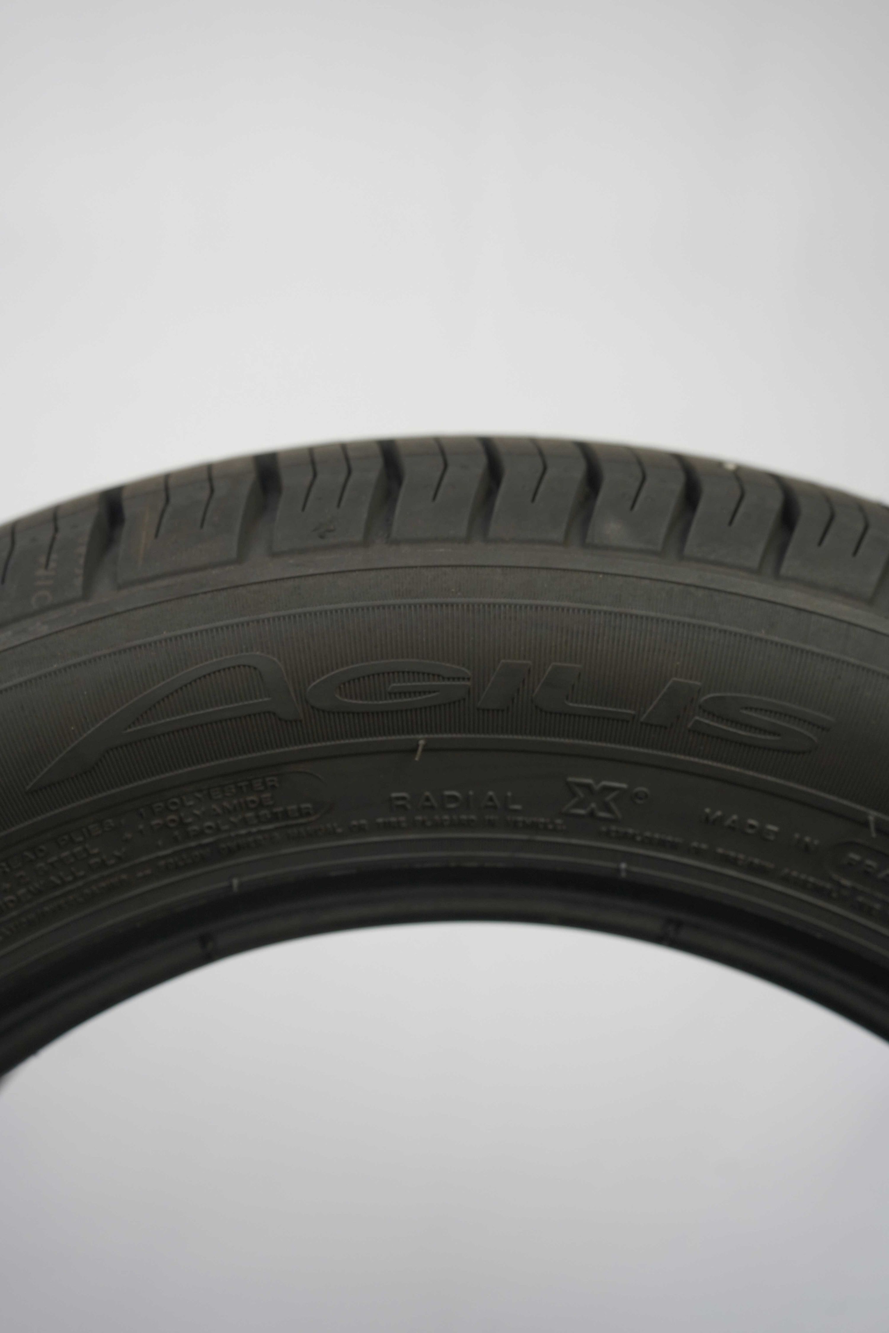 Sommerreifen-Michelin-Agilis-215-60-R17C-104-102H-2_(2)
