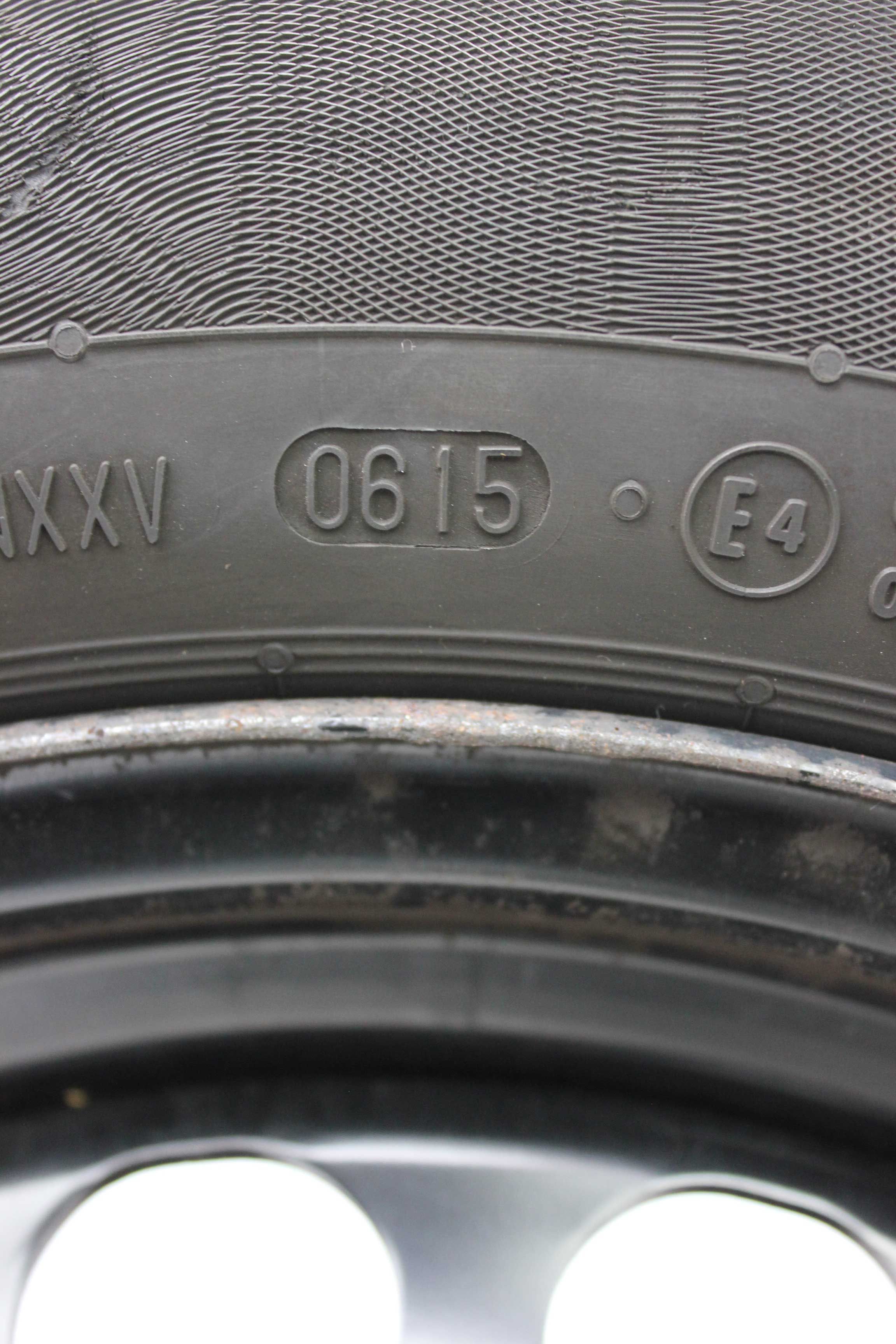 Winterkomplettradsatz-Vokswagen-Sharan-Tiguan-Stahlfelge-16Zoll-7N0601027E-Winterreifen-Continental-ContiWinterContactTS830P-205-60-R16-96H-11 Winterkomplettradsatz-Vokswagen-Sharan-Tiguan-Stahlfelge-16Zoll-7N0601027E-Winterreifen-Continental-ContiWinterContactTS830P-205-60-R16-96H-11