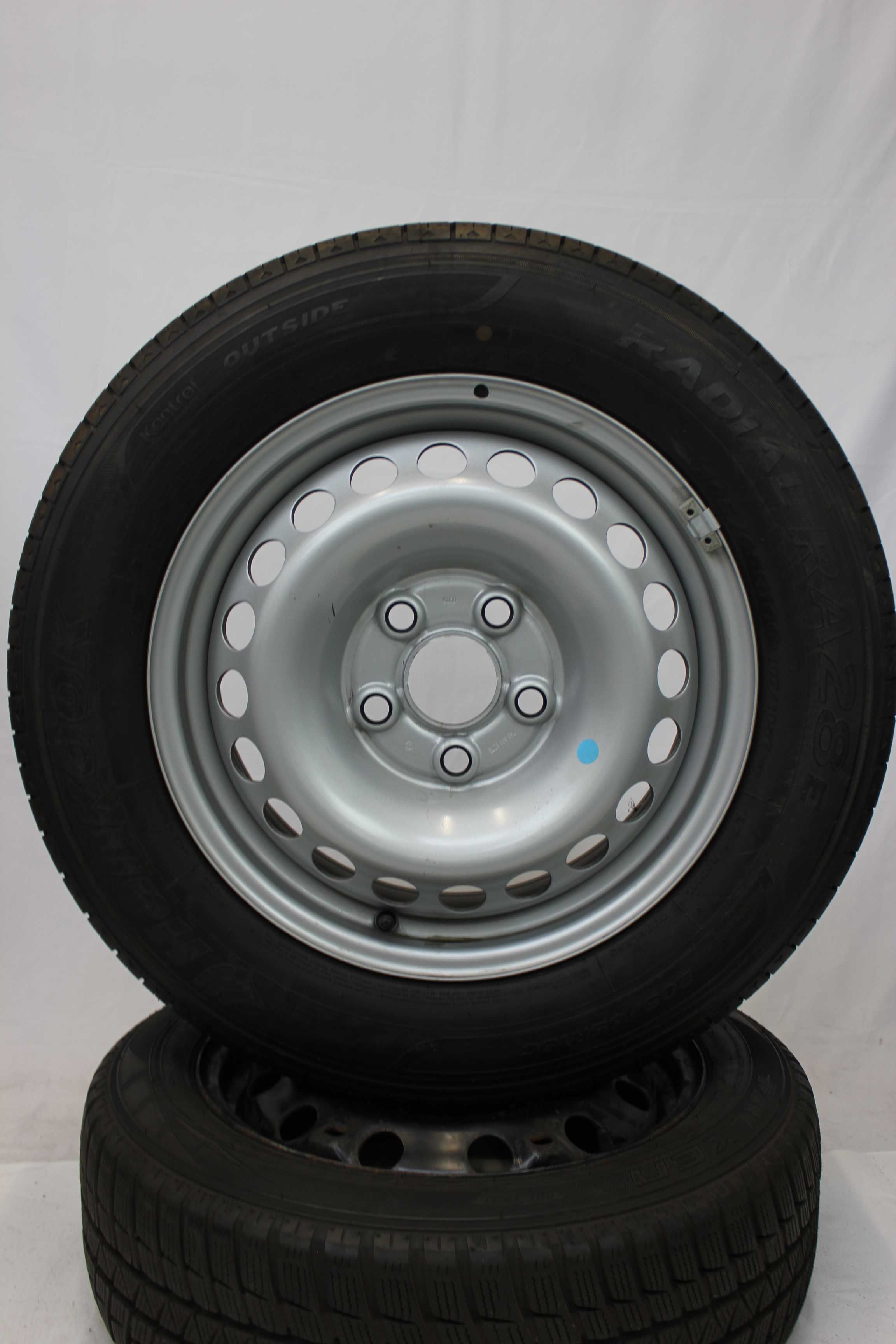 Sommerkomplettradsatz-Volkswagen-7H0-T5-Stahlfelge-16Zoll-7H0601027D-Sommerreifen-Hankook-RadialRA28E-205-65-R16C-107-105T-17