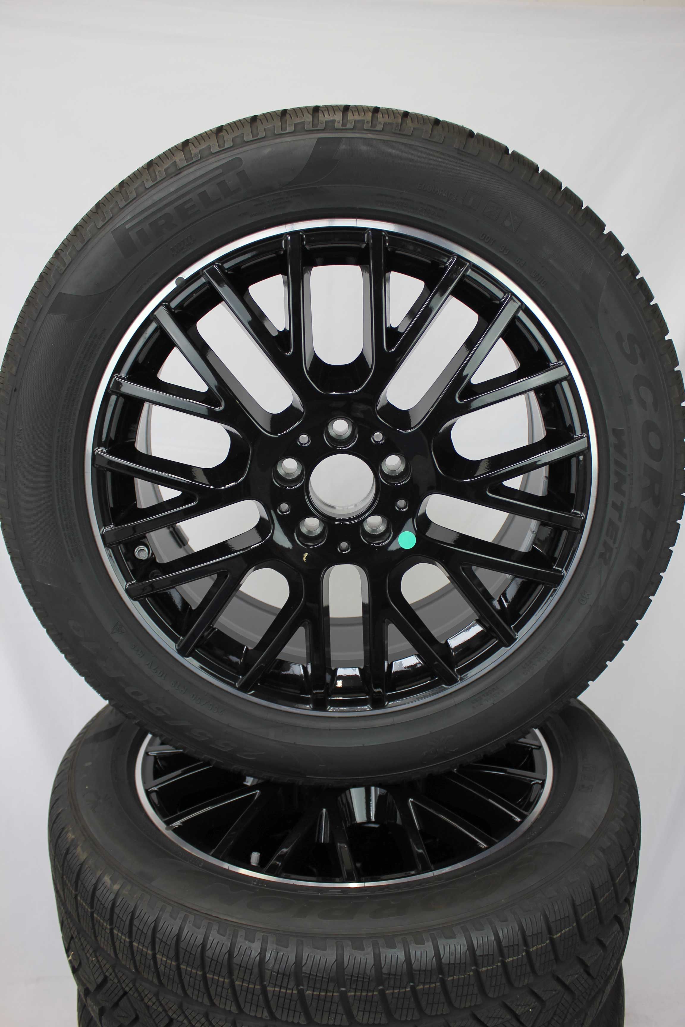 Winterkomplettradsatz-Mercedes-Benz-GLE-Alufelge-19Zoll-A1674012100-Winterreifen-Pirelli-ScorpionWinter-255-50-R19-107V-1