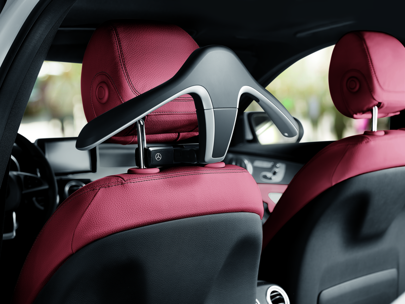 A0008103400_mercedes-benz_kleiderbuegel_style_and_travel_equipment_rosier-onlineshop2