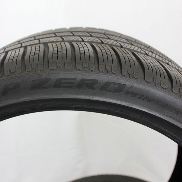 Gebrauchter-Winterreifen-Pirelli-PZEROWinter-Rosier-Online-Shop-02