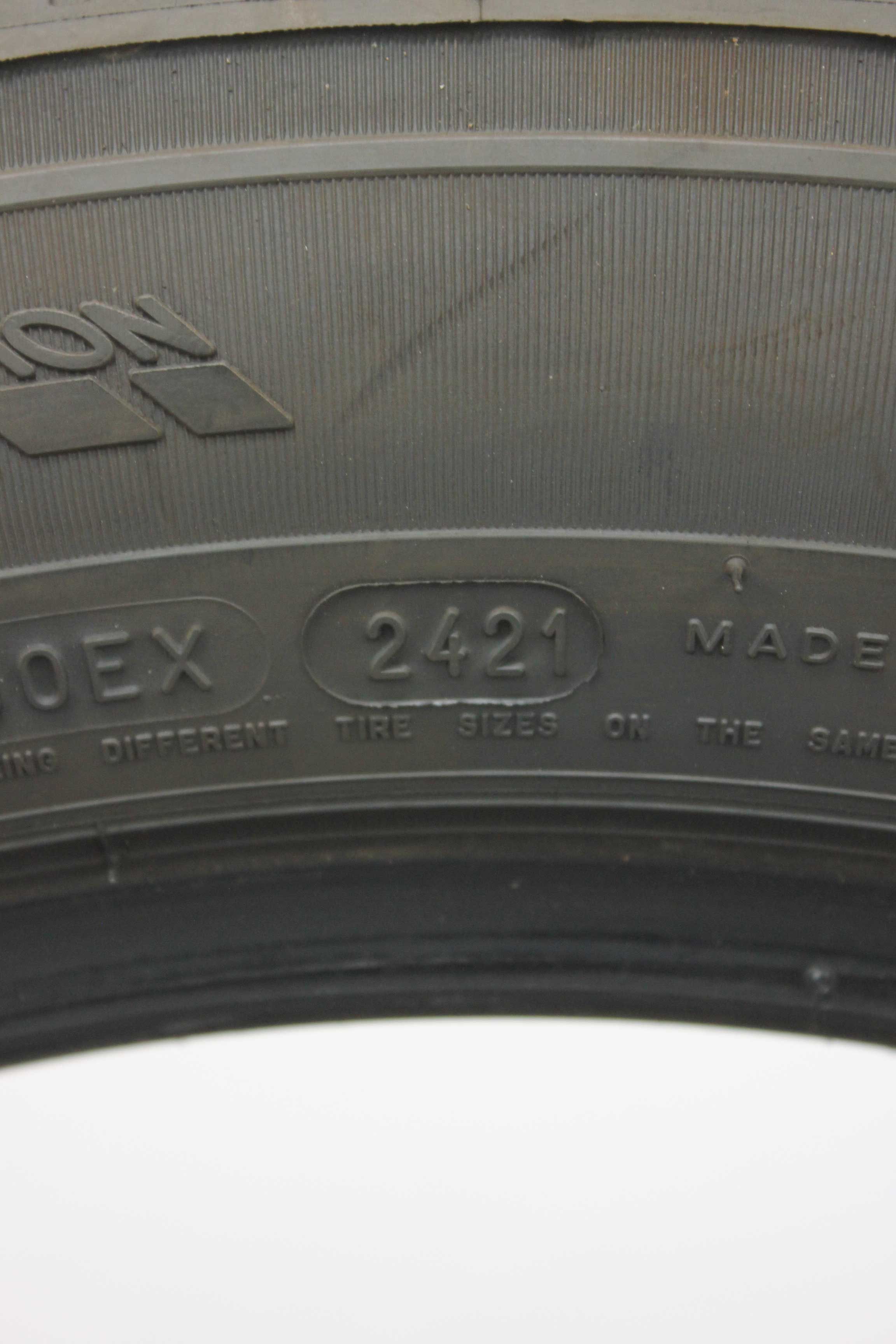 Winterreifen-Michelin-LatitudeAlpinLA2-255-50-R19-107V-XL-3_(1)