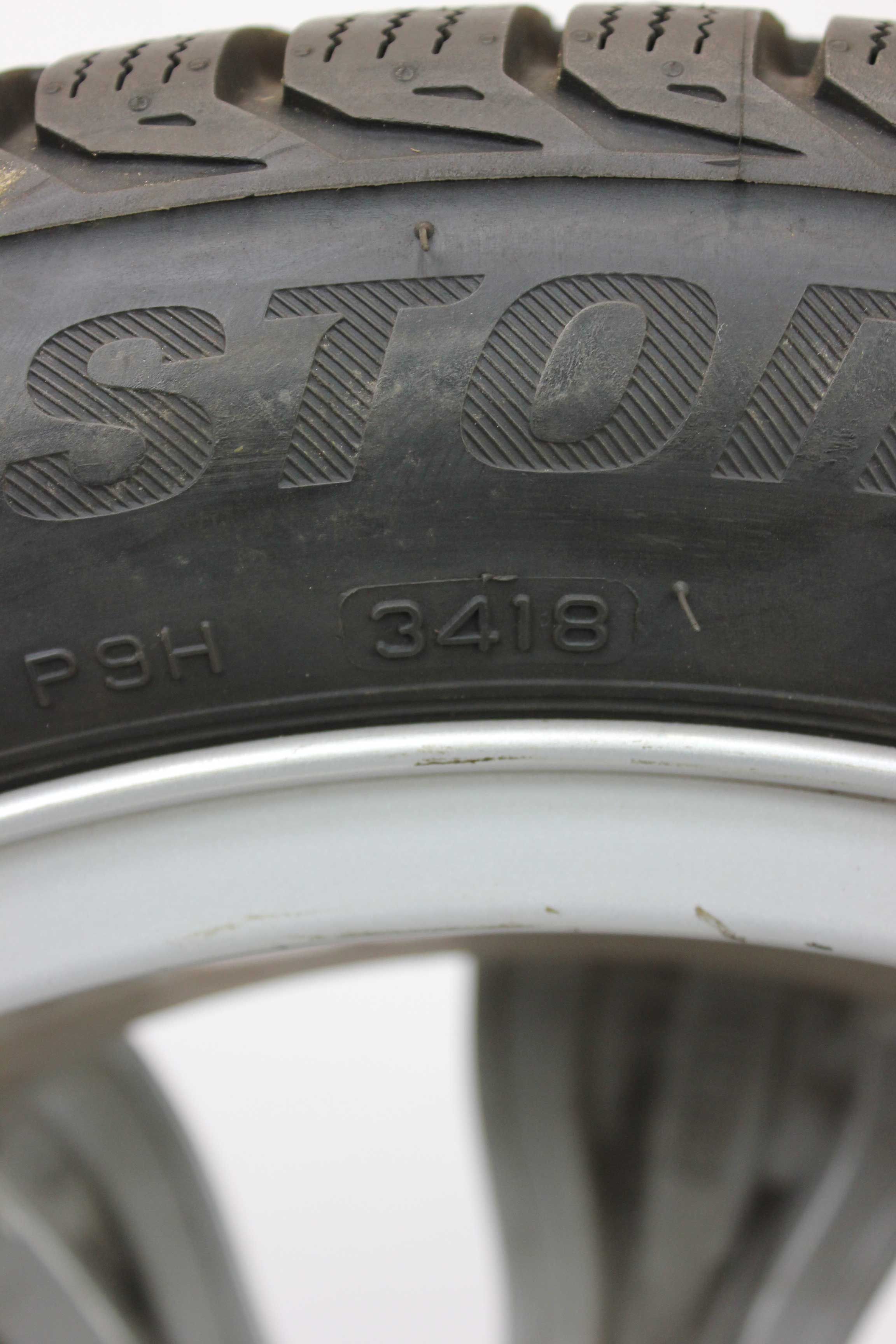 Winterkomplettradsatz-Audi-8X-A1-Alufelge-16Zoll-8X0601025A-Winterreifen-Bridgestone-Blizzak-LM32-195-50-R16-88H-8 Winterkomplettradsatz-Audi-8X-A1-Alufelge-16Zoll-8X0601025A-Winterreifen-Bridgestone-Blizzak-LM32-195-50-R16-88H-8