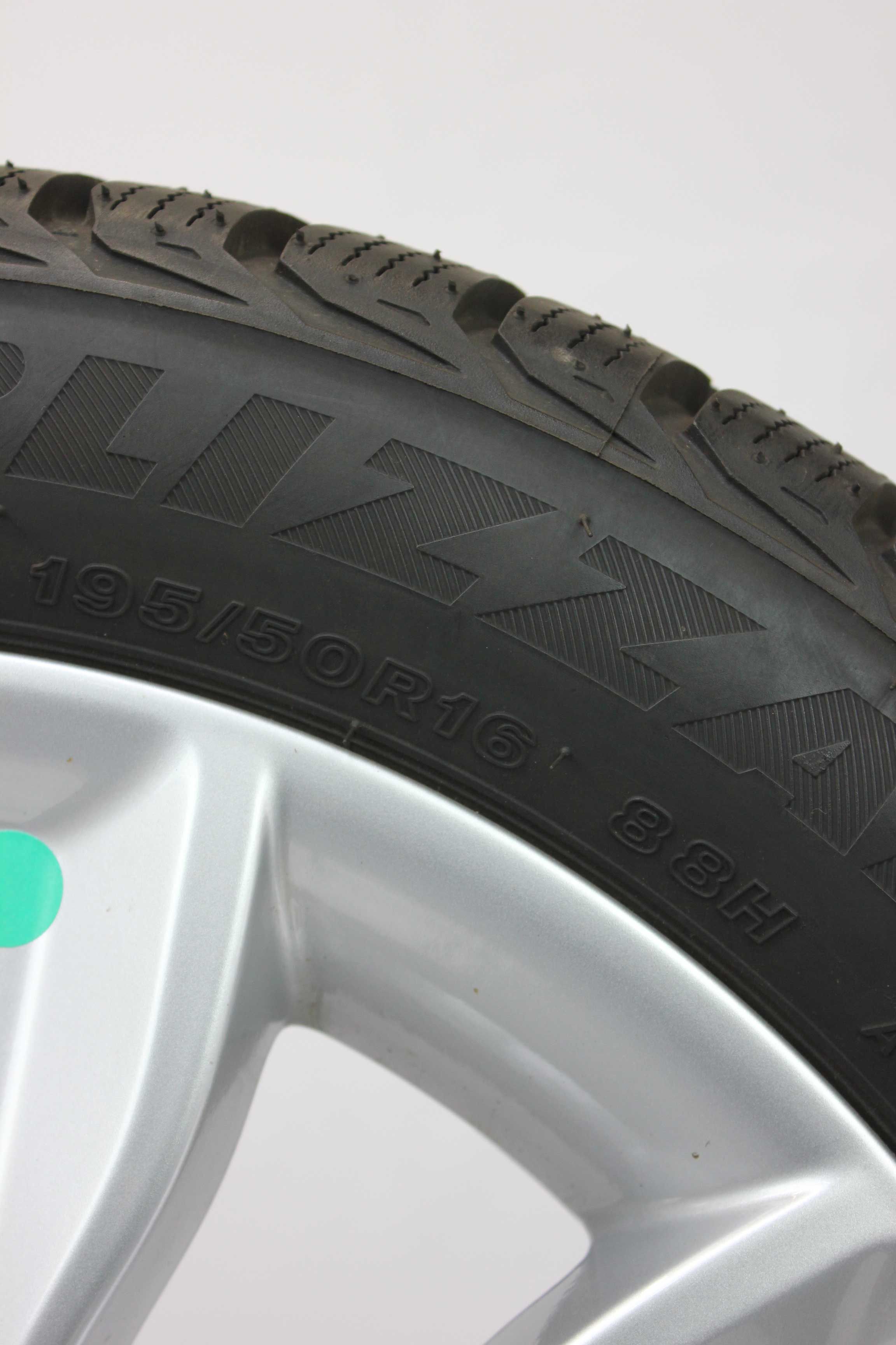Winterkomplettradsatz-Audi-8X-A1-Alufelge-16Zoll-8X0601025A-Winterreifen-Bridgestone-Blizzak-LM32-195-50-R16-88H-4 Winterkomplettradsatz-Audi-8X-A1-Alufelge-16Zoll-8X0601025A-Winterreifen-Bridgestone-Blizzak-LM32-195-50-R16-88H-4