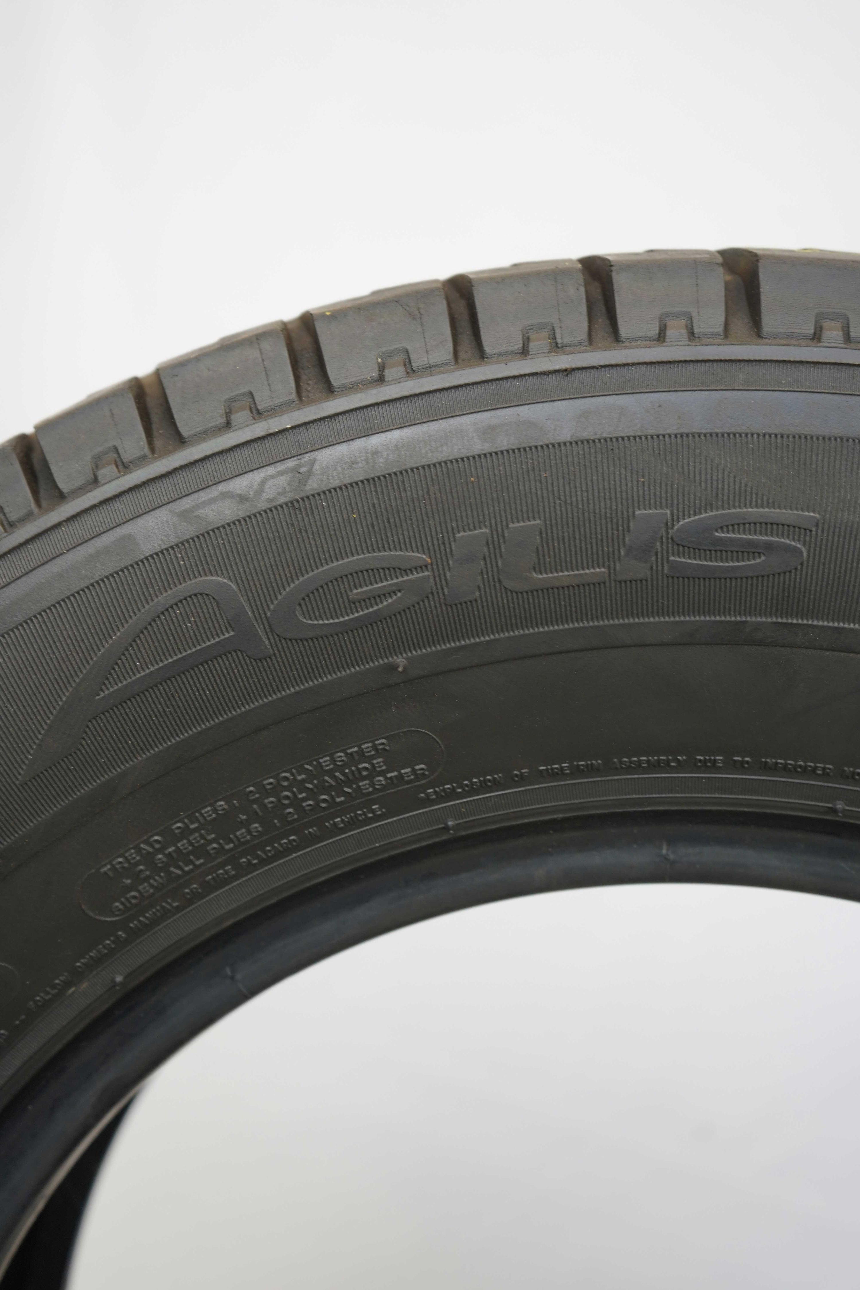 Sommerreifen-Michelin-Agilis-205-75-R16C-110-108R-2 Sommerreifen-Michelin-Agilis-205-75-R16C-110-108R-2