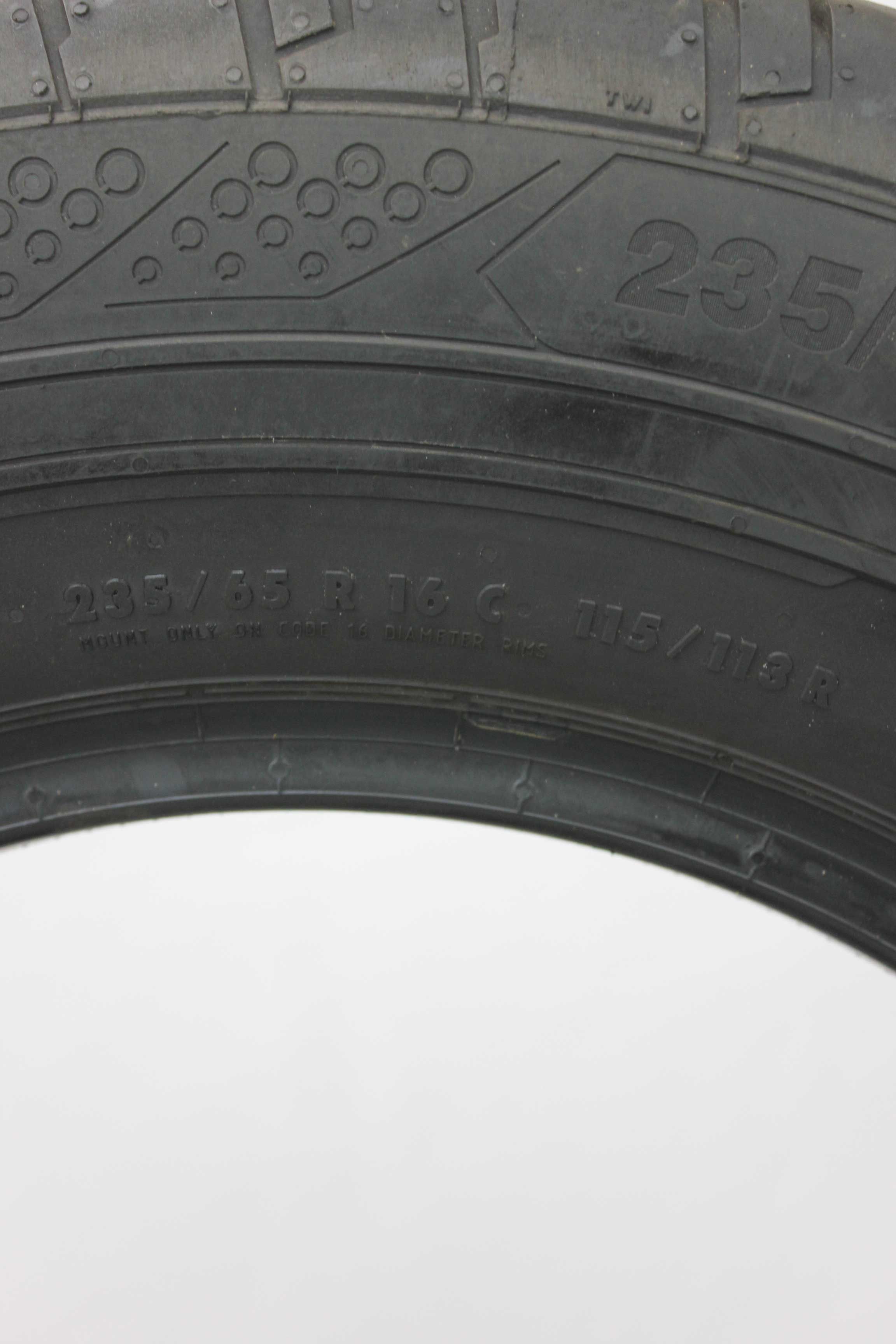 Sommerreifen-Continental-ContiVanContact200-235-65-R16C-115-113R-3_(13)