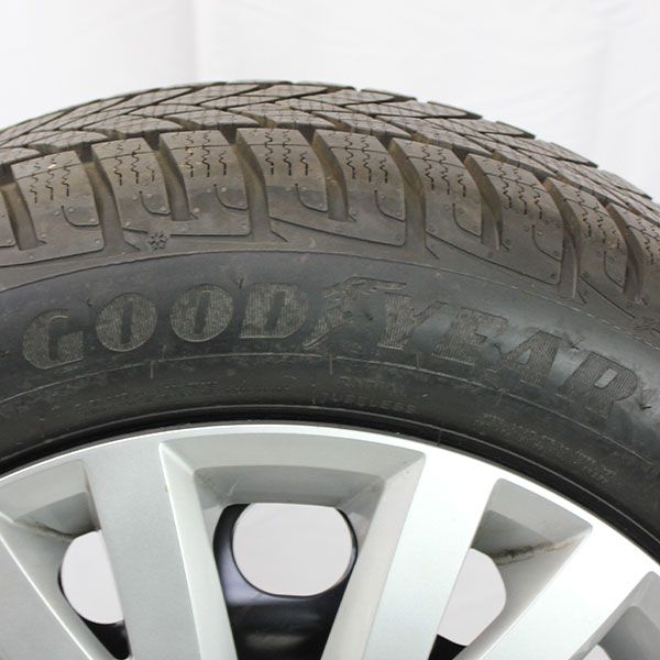 Gebrauchter winterkomplettradsatz vw golf7 rosier online shop 02 (3) Gebrauchter winterkomplettradsatz vw golf7 rosier online shop 02 (3)