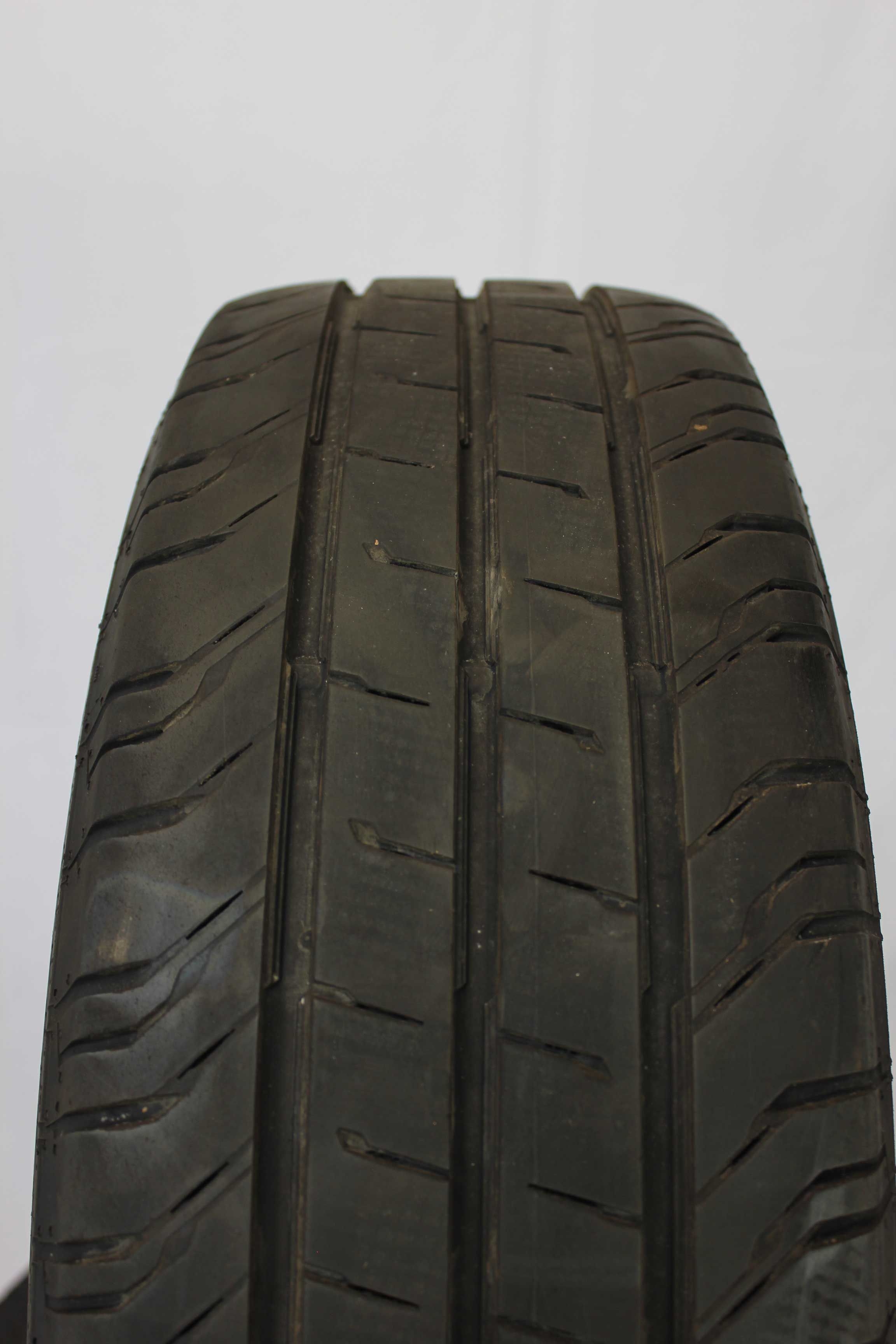 Sommerkomplettradsatz-Volkswagen-7H0-T5-Stahlfelge-16Zoll-7H0601027D-Sommerreifen-Continental-ContiVanContact200-205-65-R16C-107-105T-7