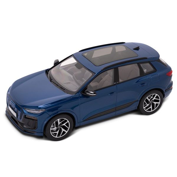 5012326651 audi modellauto q6e tron rosier onlineshop