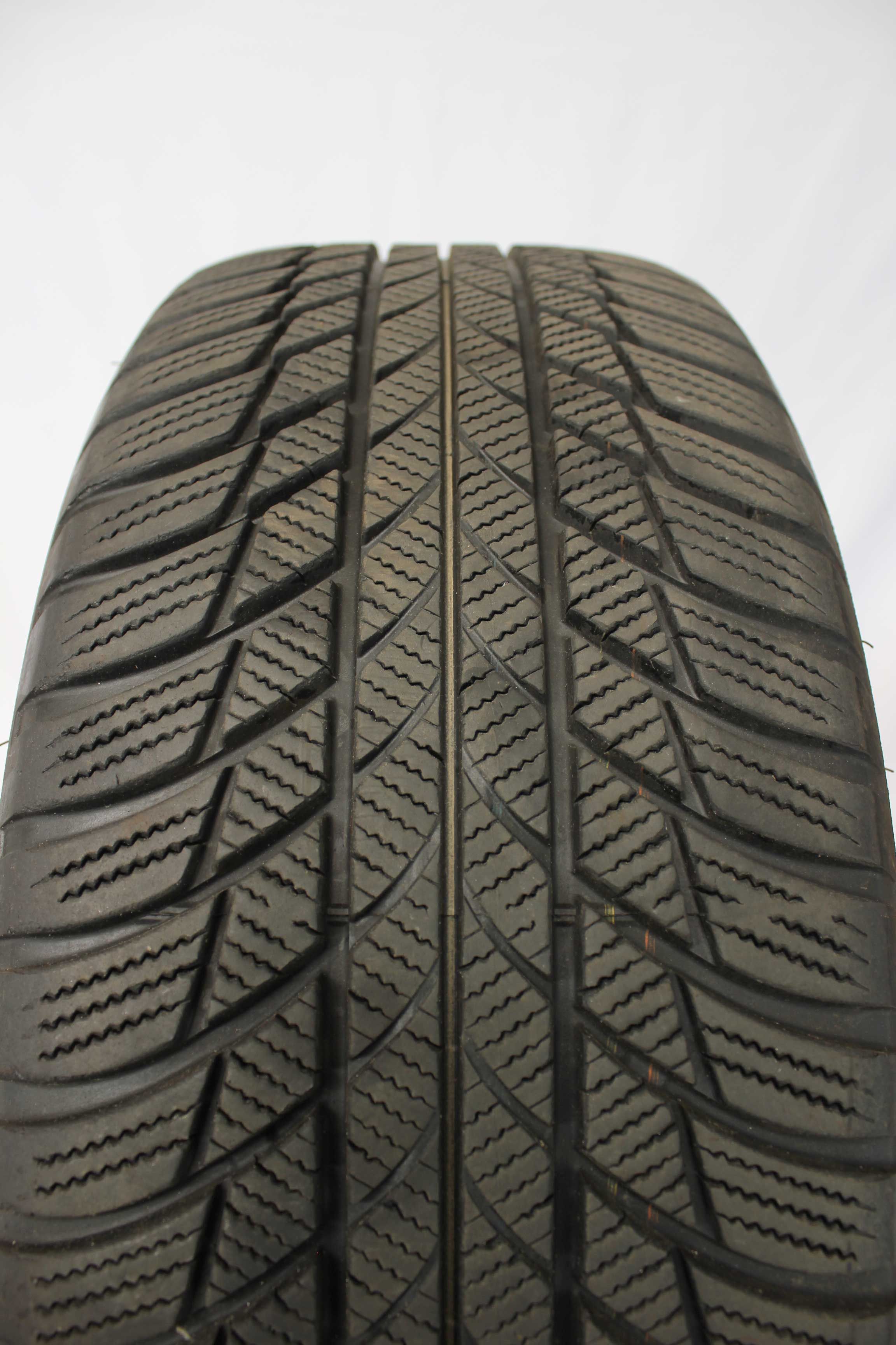 Winterkomplettradsatz-Mercedes-Benz-A-Klasse-A177-Alufelge-18Zoll-A1774010700-Winterreifen-Bridgestone-BlizzakLM001MO-225-45-R18-91H-6