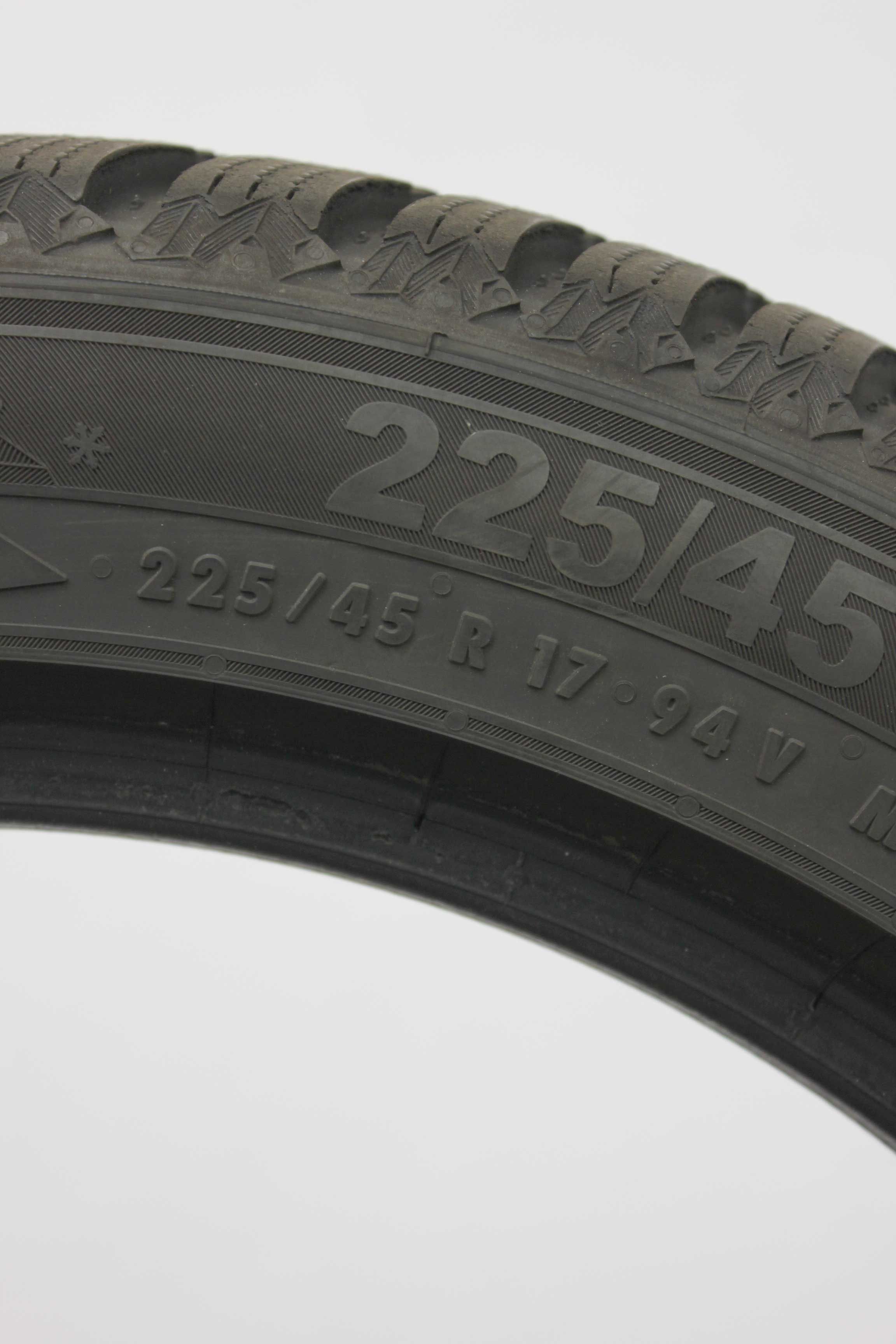 Winterreifen-Semperit-SpeedGrip5-225-45-R17-94V-XL-3