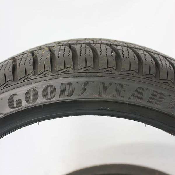 Gebrauchter winterreifen goodyear ultragrip8performance rosier online shop 01 (4)