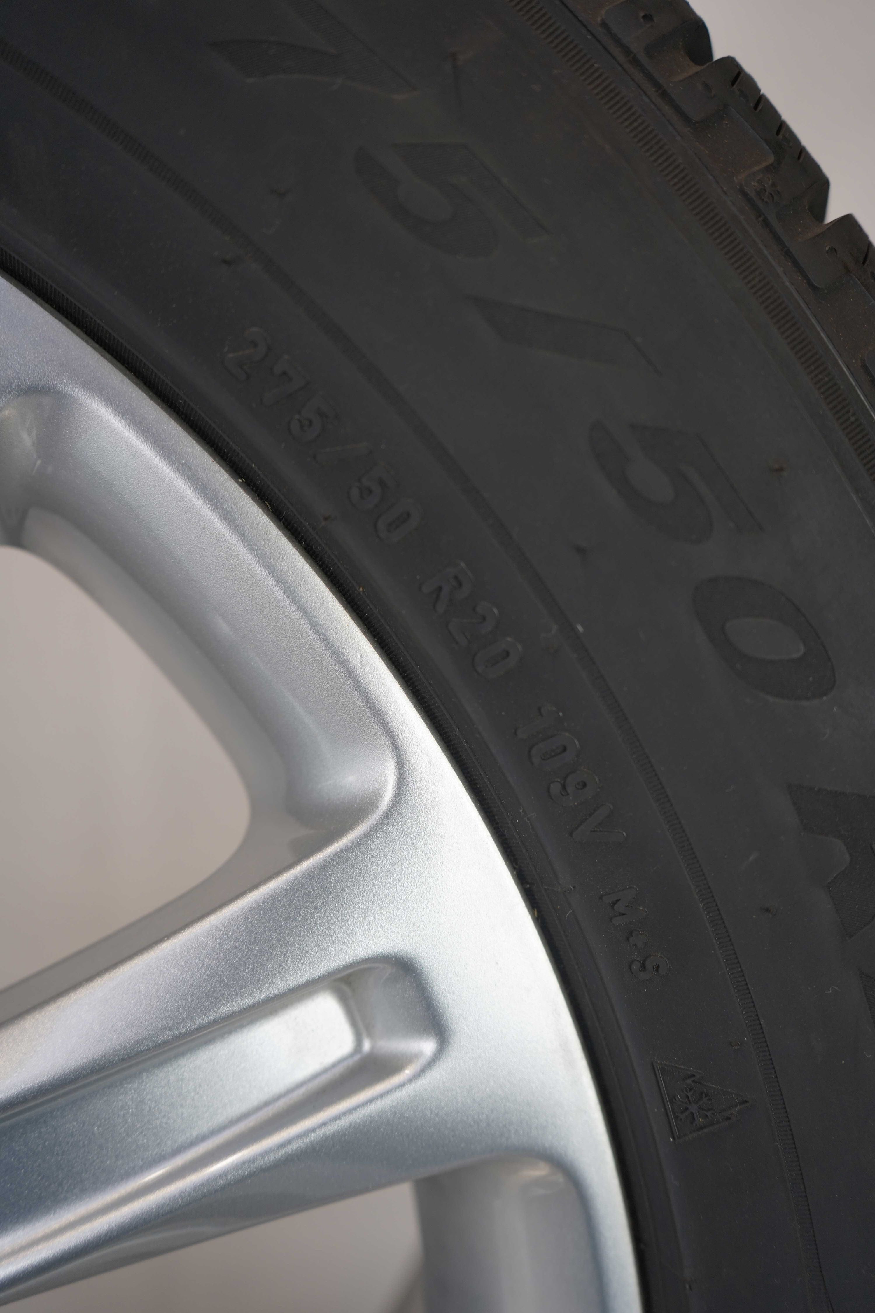 Winterkomplettradsatz-Mercedes-Benz-GLE-A292-Winterreifen-Pirelli-ScorpionWinter-275-50-R20-109V-4