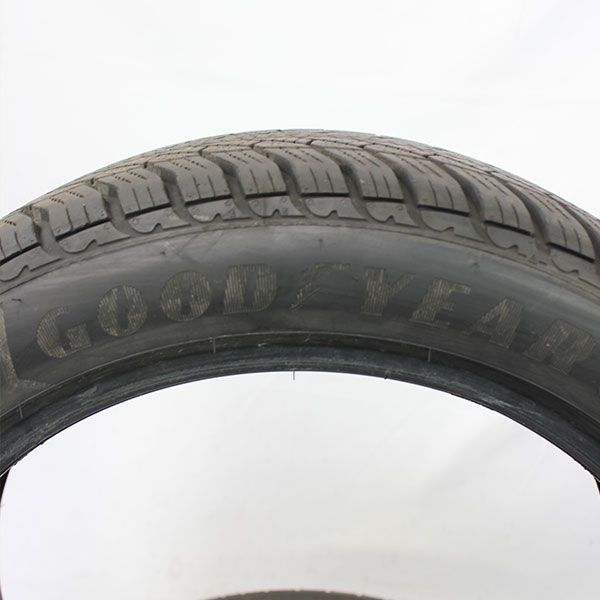 Gebrauchter winterreifen goodyear ultragrip8performance rosier online shop 01 (1)