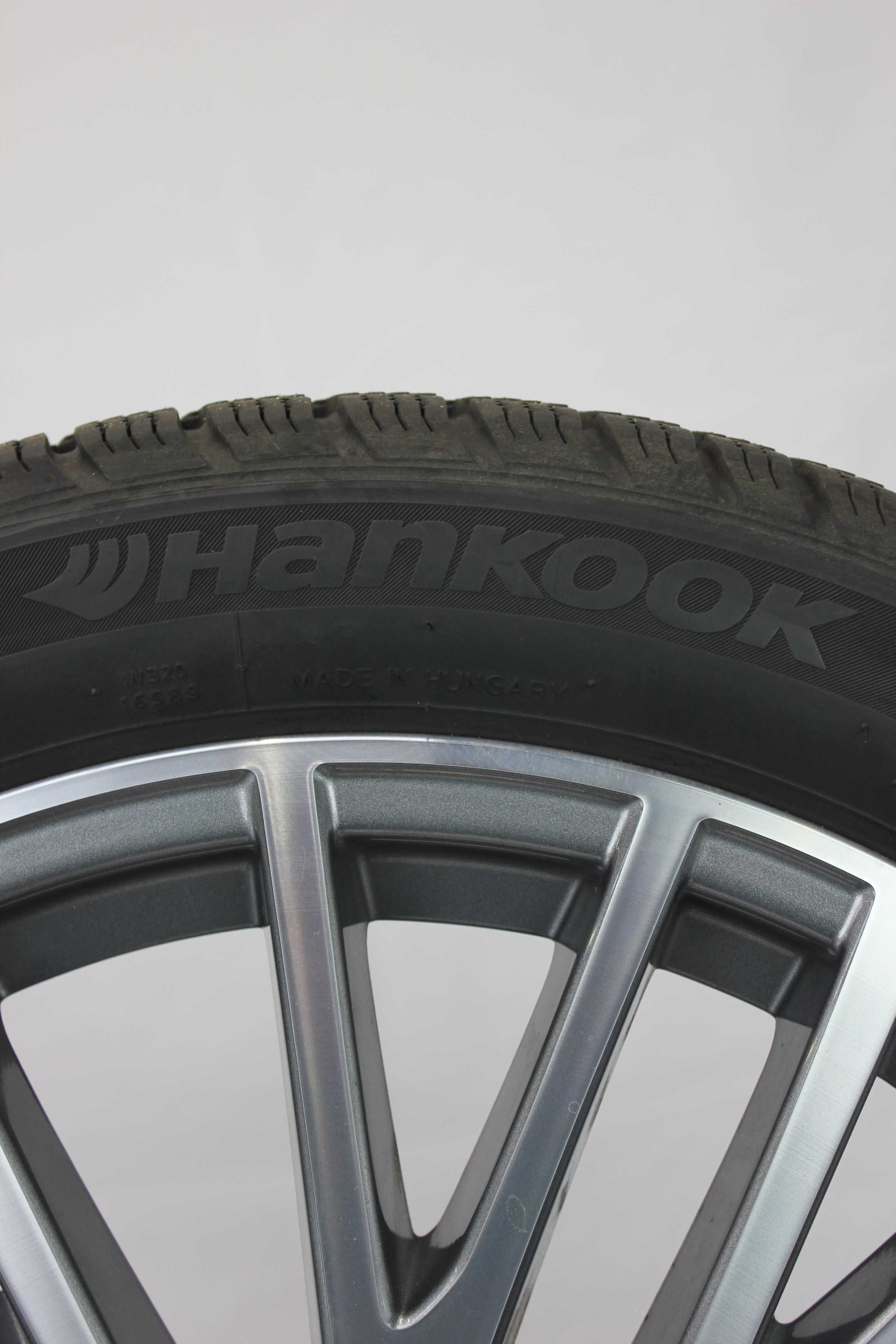 Winterkomplettradsatz-Mercedes-Benz-A-Klasse-A177-Alulfelge-18Zoll-A1774010600-Winterreifen-Hankook-Winter-icept-evo2-225-45-R18-91H-2