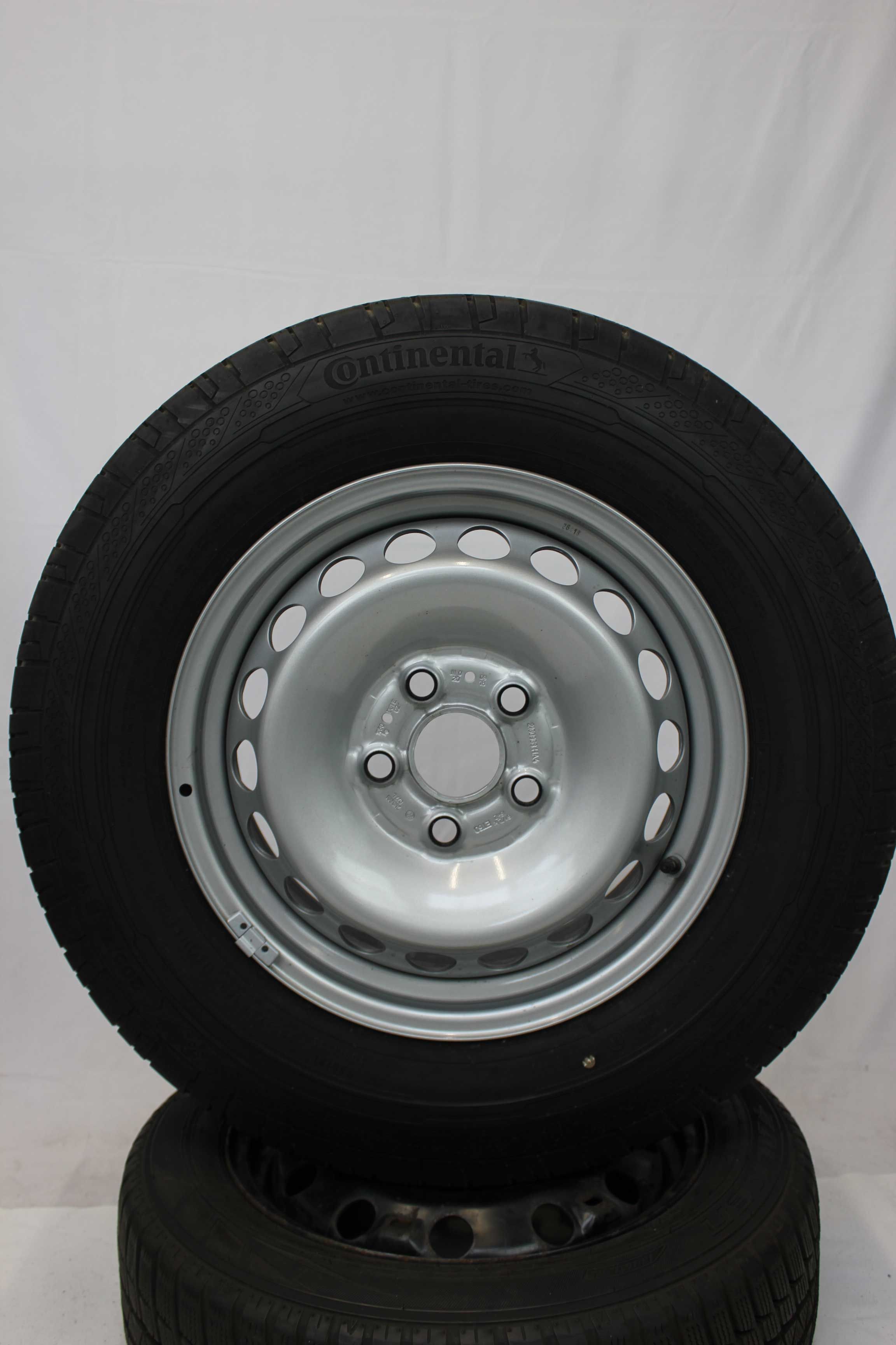 Sommerkomplettrad volkswagen 2n0 crafter stahlfelge 16zoll 2n0601027l sommerreifen continental contivancontact200 205 75 r16c 113 111r (2)