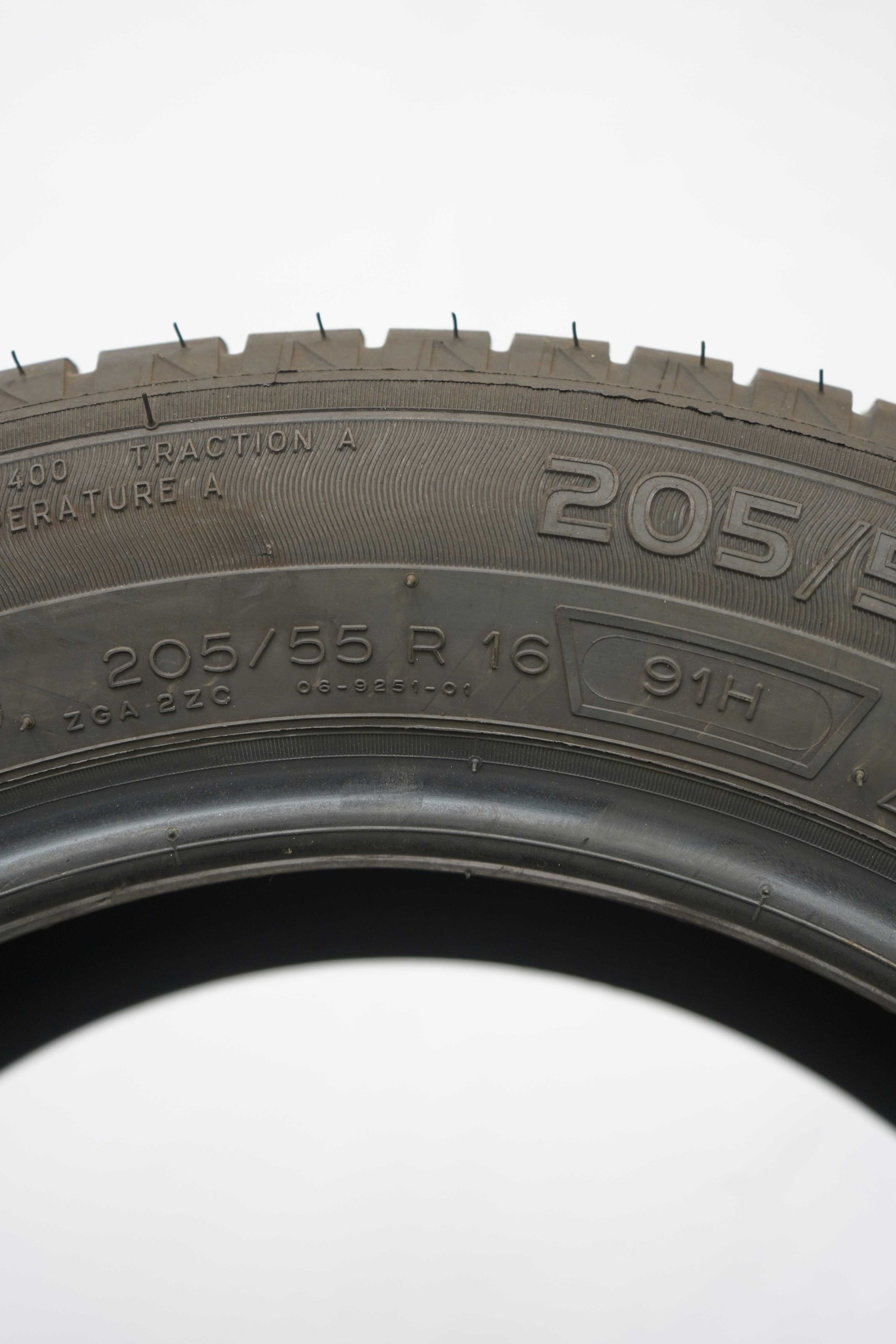Sommerreifen-Michelin-EnergySaver-205-55-R16-91H-3_(2)