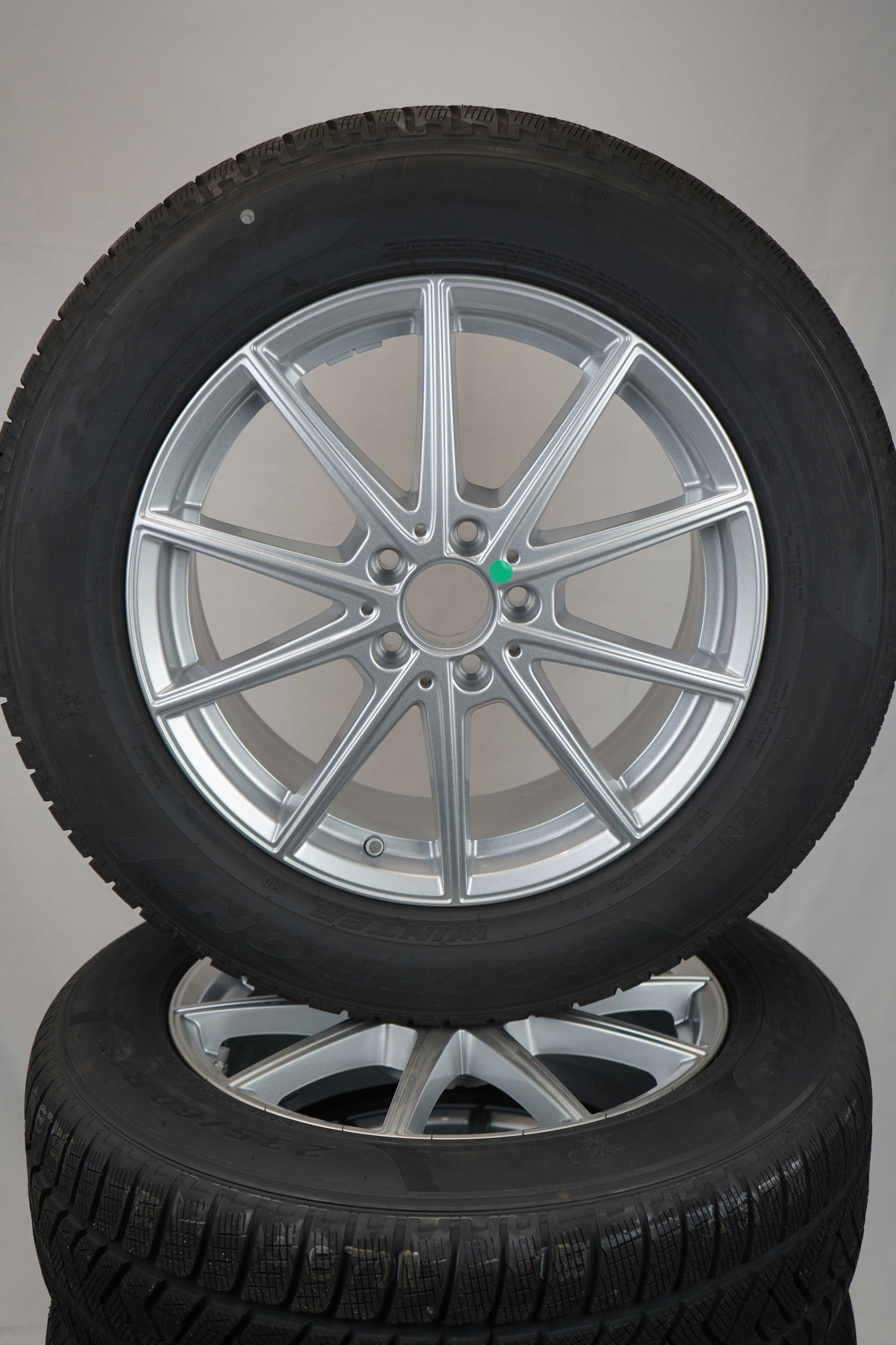 Winterkomplettradsatz-Mercedes-Benz-GLE-A167-Winterreifen-Pirelli-ScorpionWinter-235-60-R18-103H-1