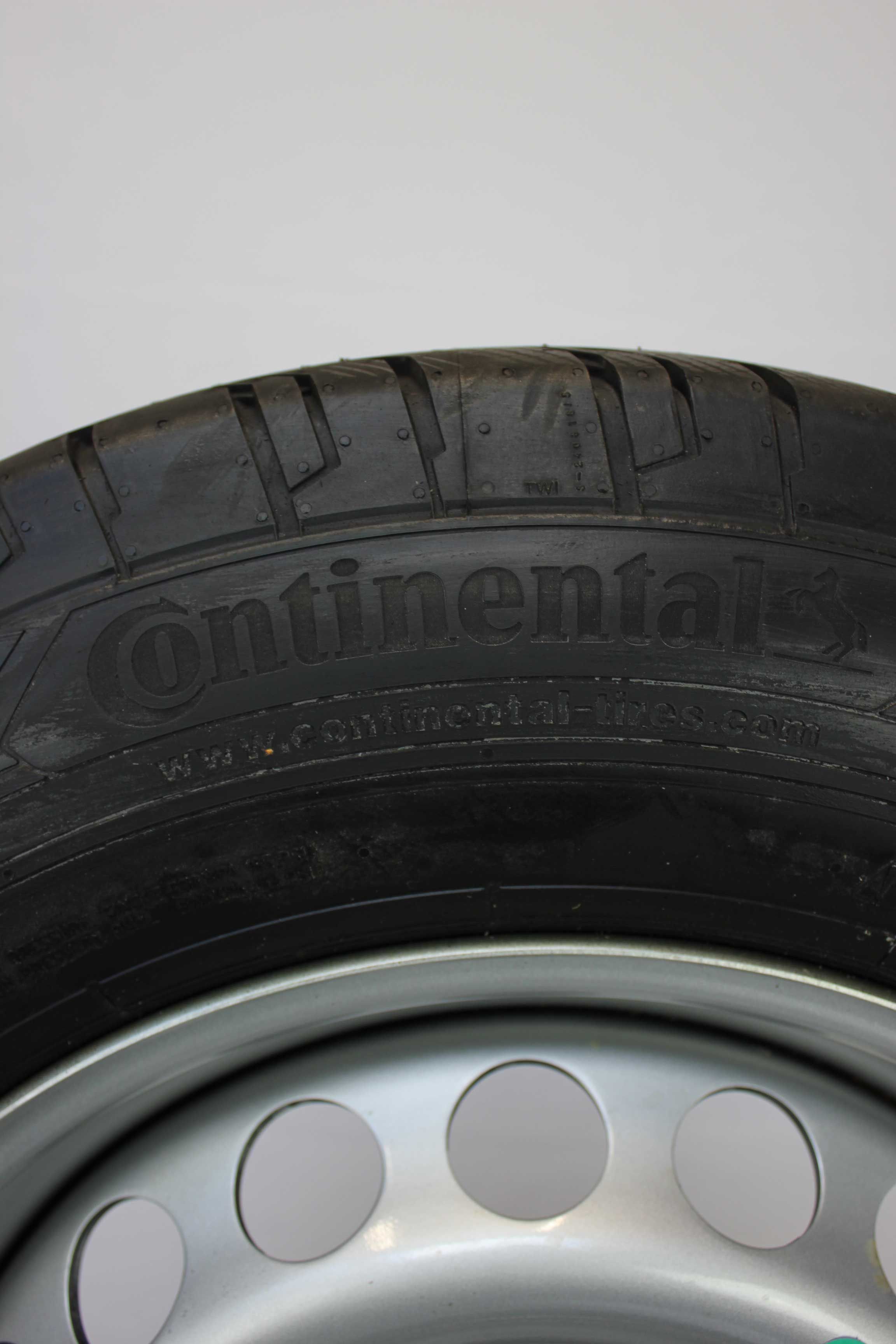 Sommerkomplettradsatz-Volkswagen-2N0-Crafter-Stahlfelge-16Zoll-2N0601027L-Sommerreifen-Continental-ContiVanContact200-205-75-R16C-113-111R-2