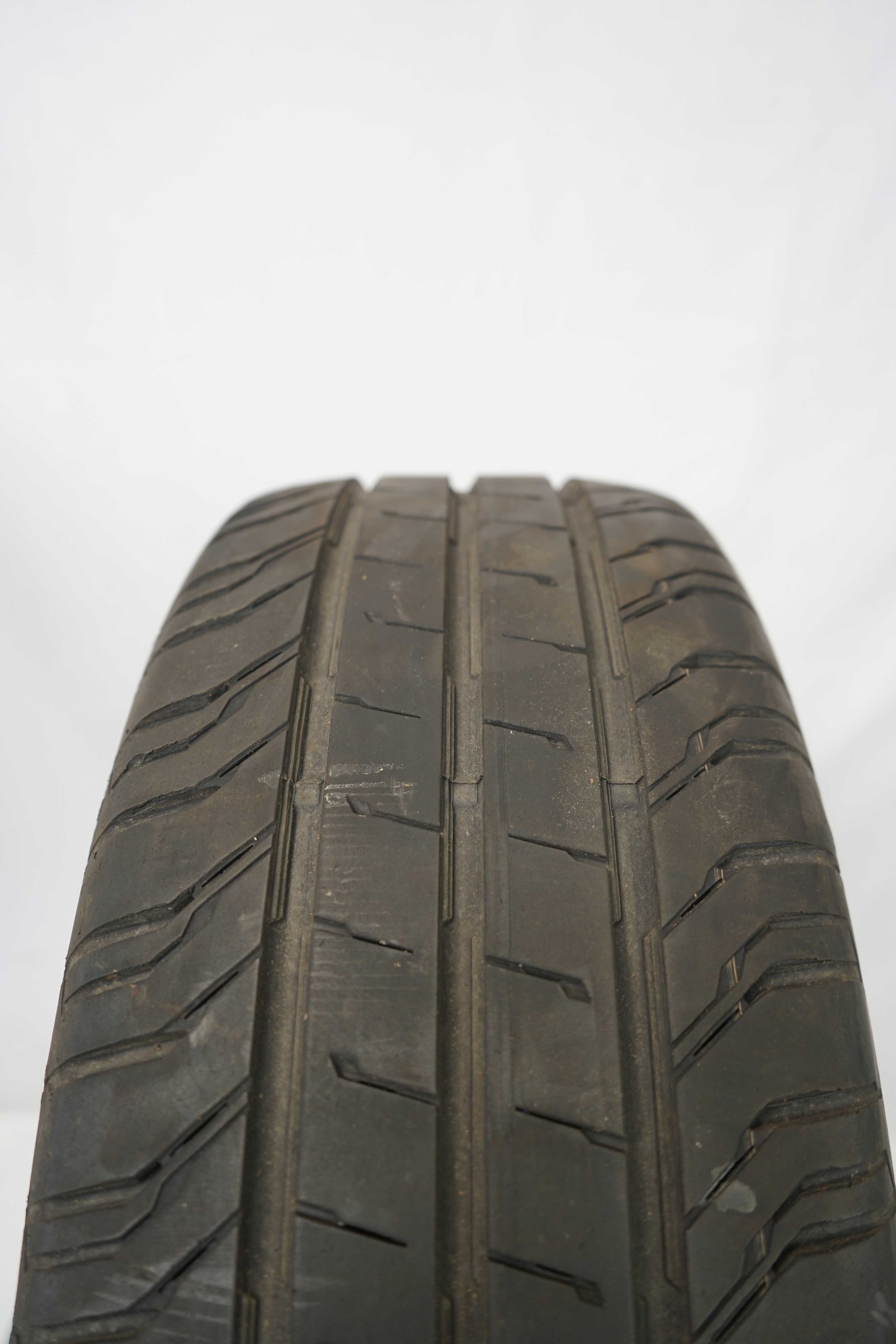 Sommerreifen-Continental-ContiVanContact200-225-55-R17C-109-107H-5 Sommerreifen-Continental-ContiVanContact200-225-55-R17C-109-107H-5