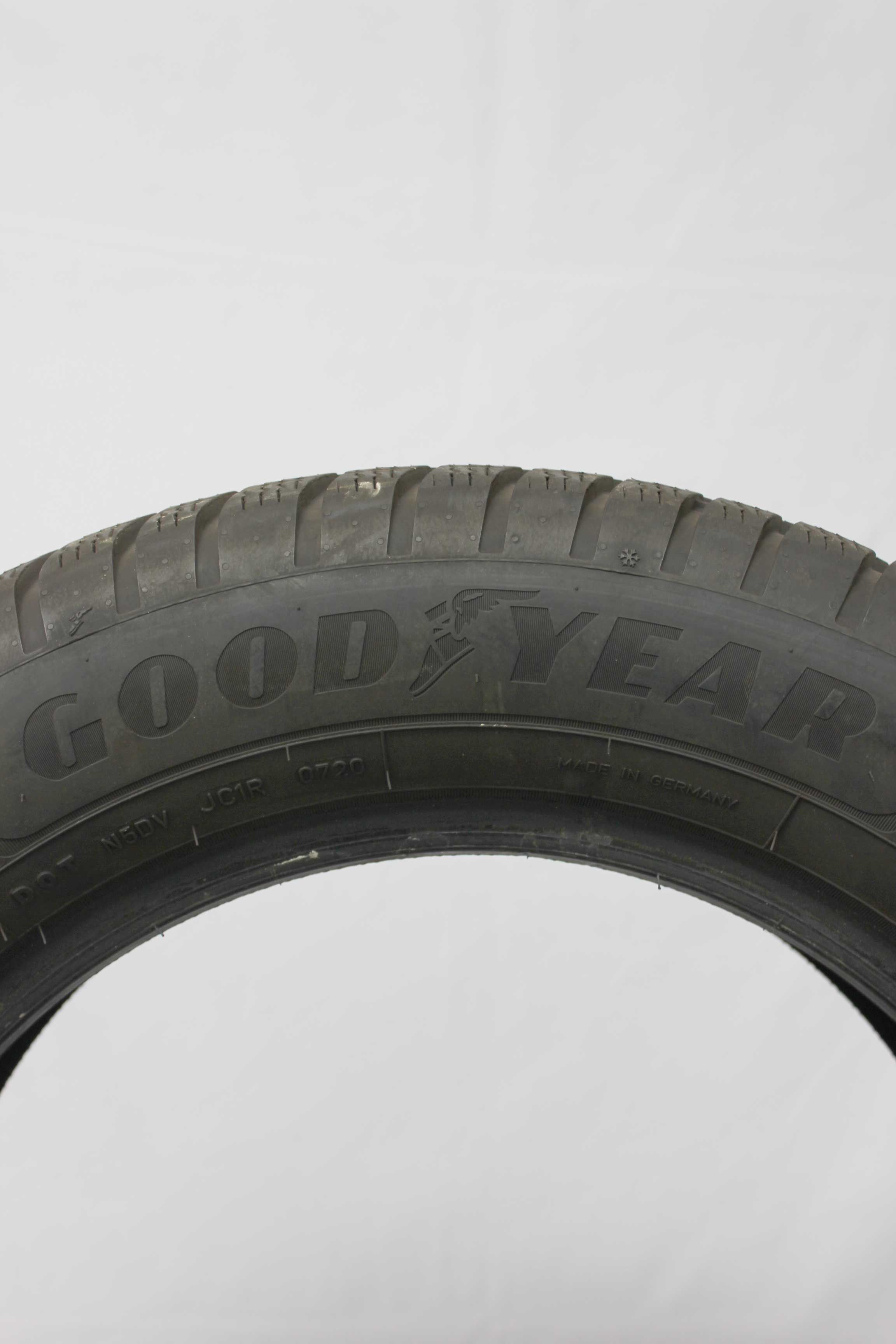 Winterreifen goodyear ultragripperformance 245 55 r17 106h xl 1 (1)