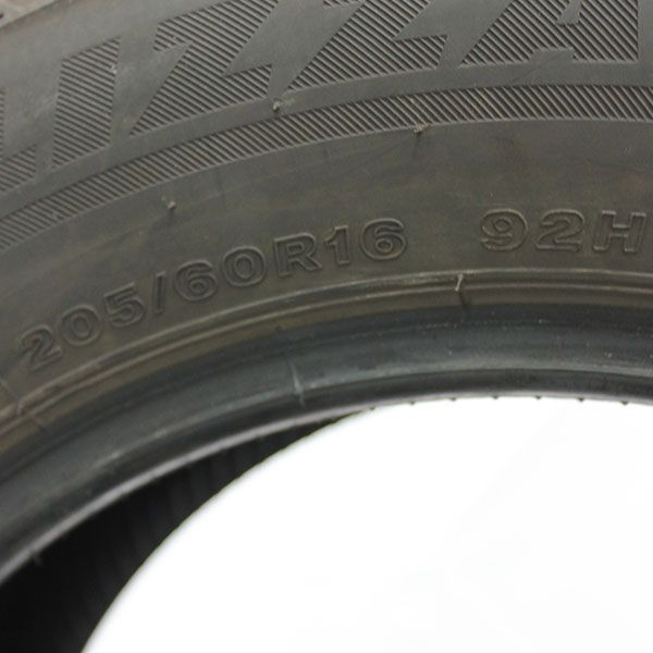 Gebrauchter-Winterreifen-Bridgestone-Blizzak-LM32-Rosier-Online-Shop-04_(3)