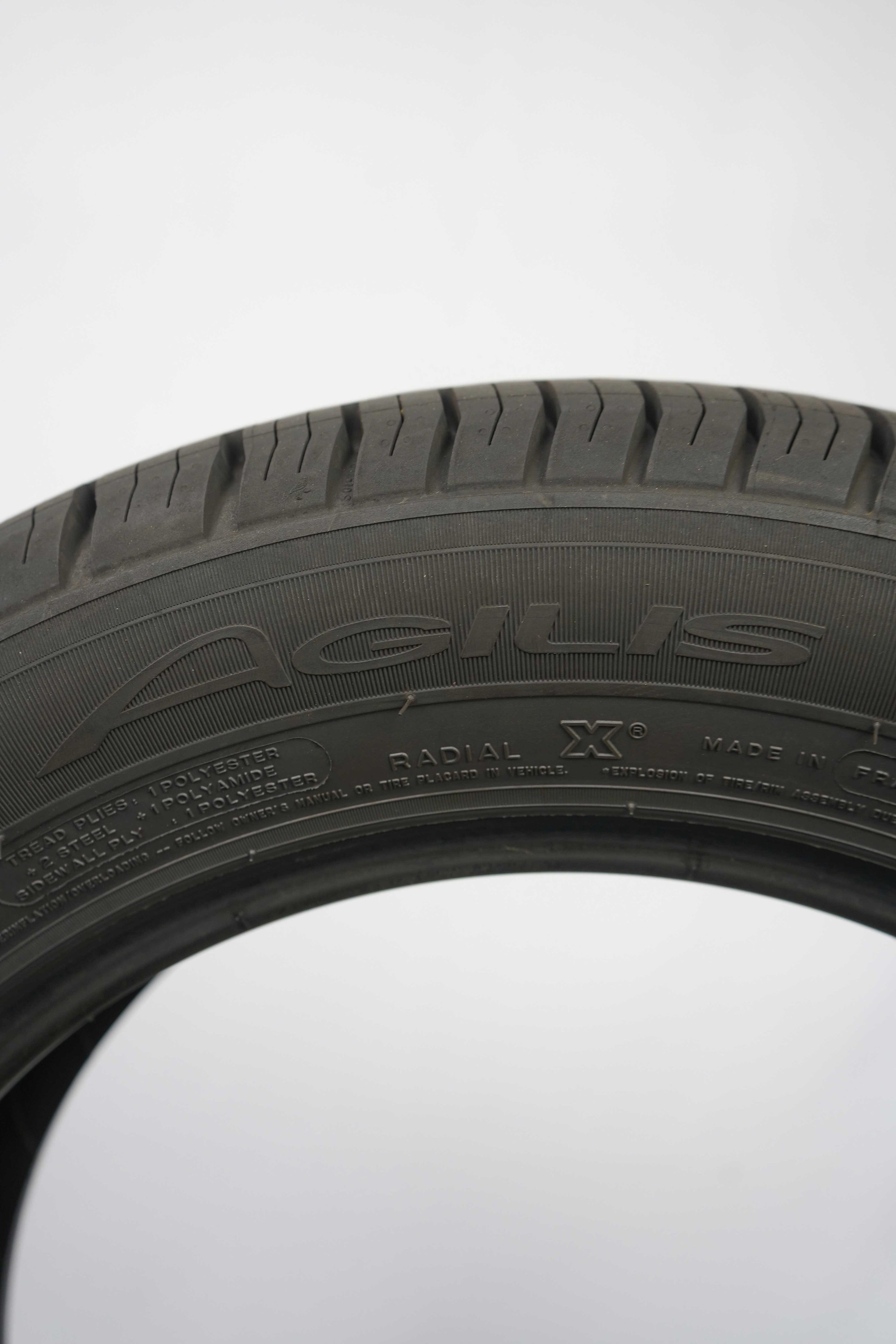 Sommerreifen-Michelin-Agilis-215-60-R17C-104-102H-2