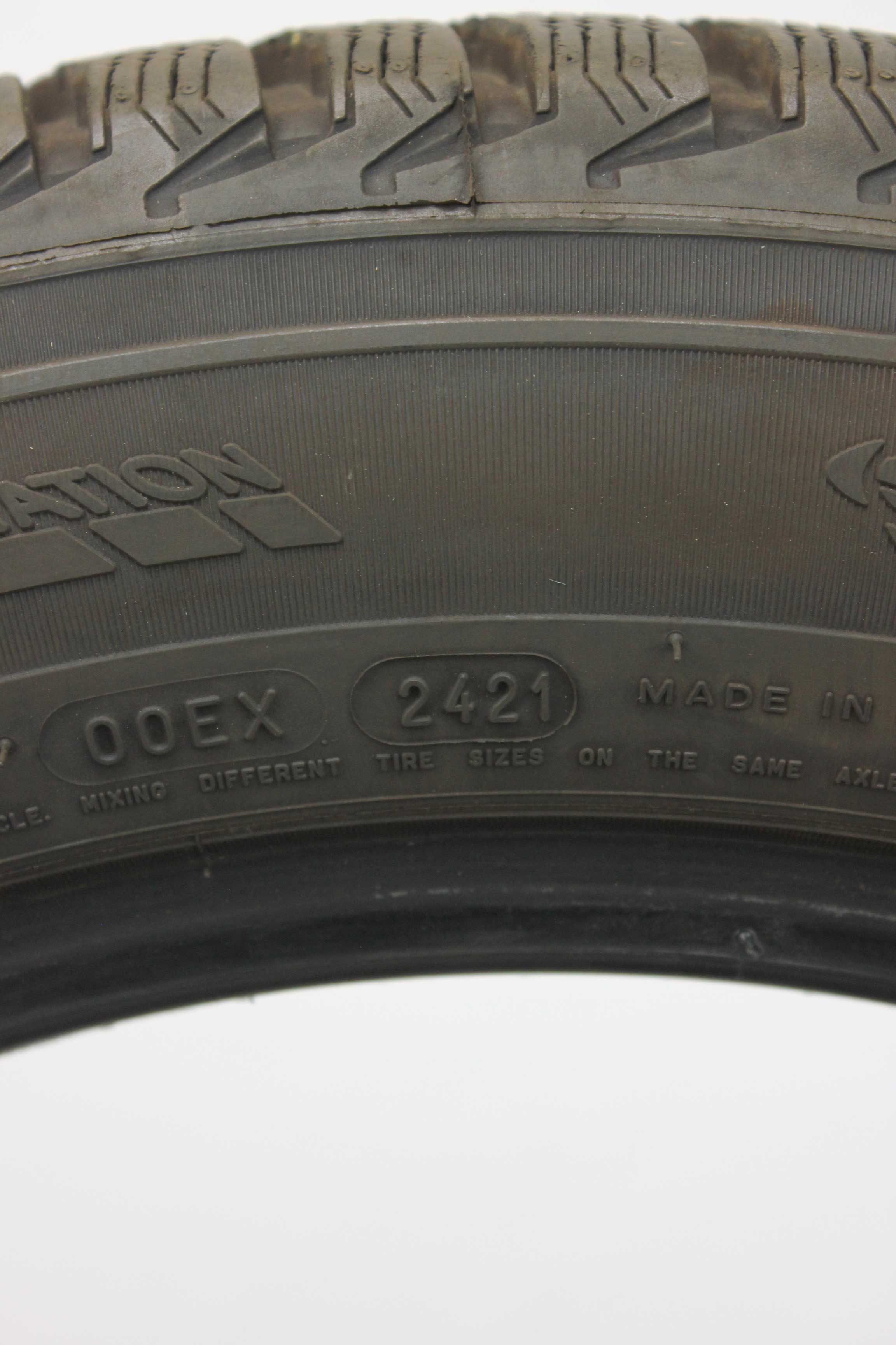 Winterreifen-Michelin-LatitudeAlpinLA2-255-50-R19-107V-XL-4_(3)