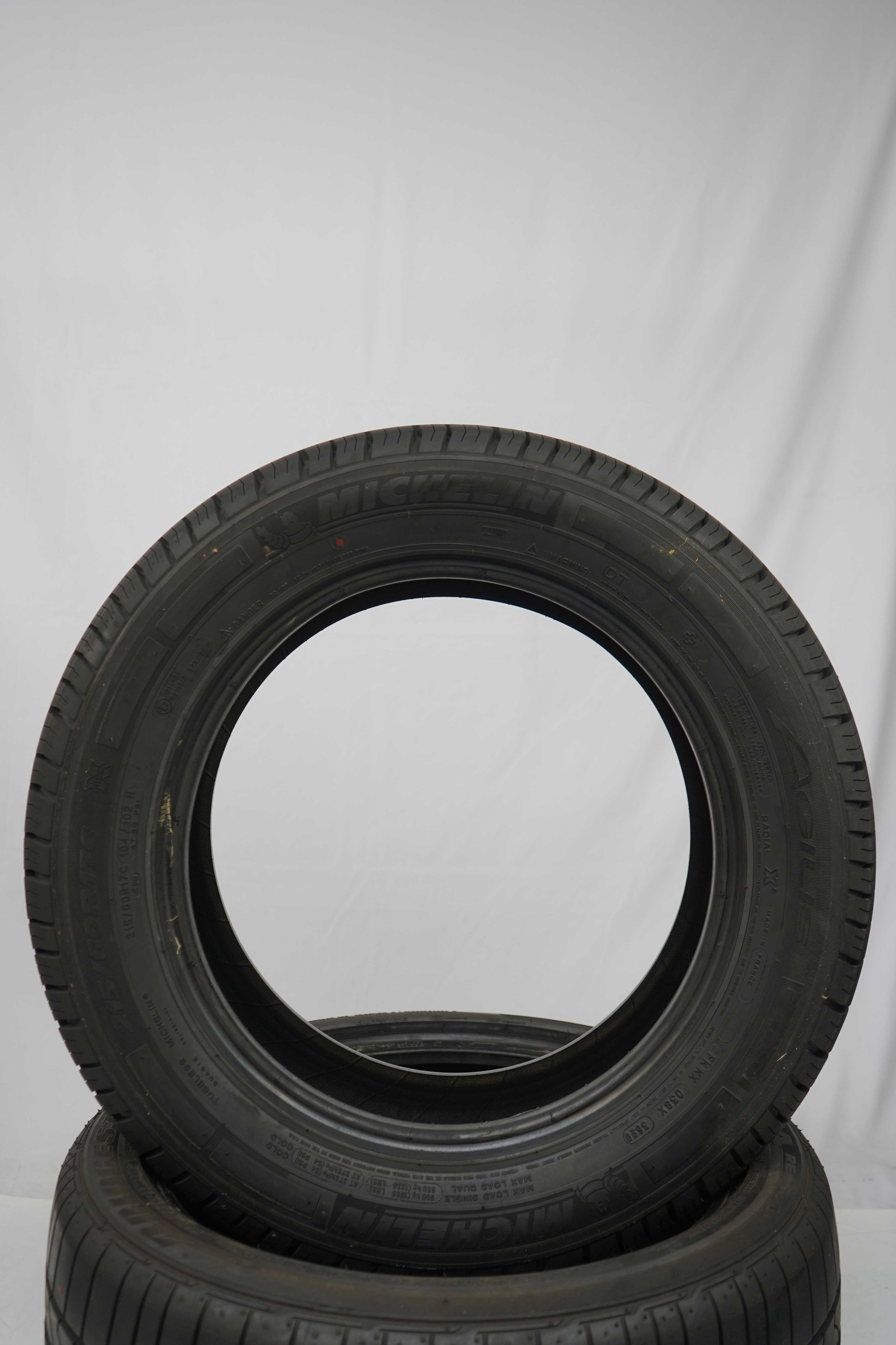 Sommerreifen-Michelin-Agilis-215-60-R17C-104-102H_(6)