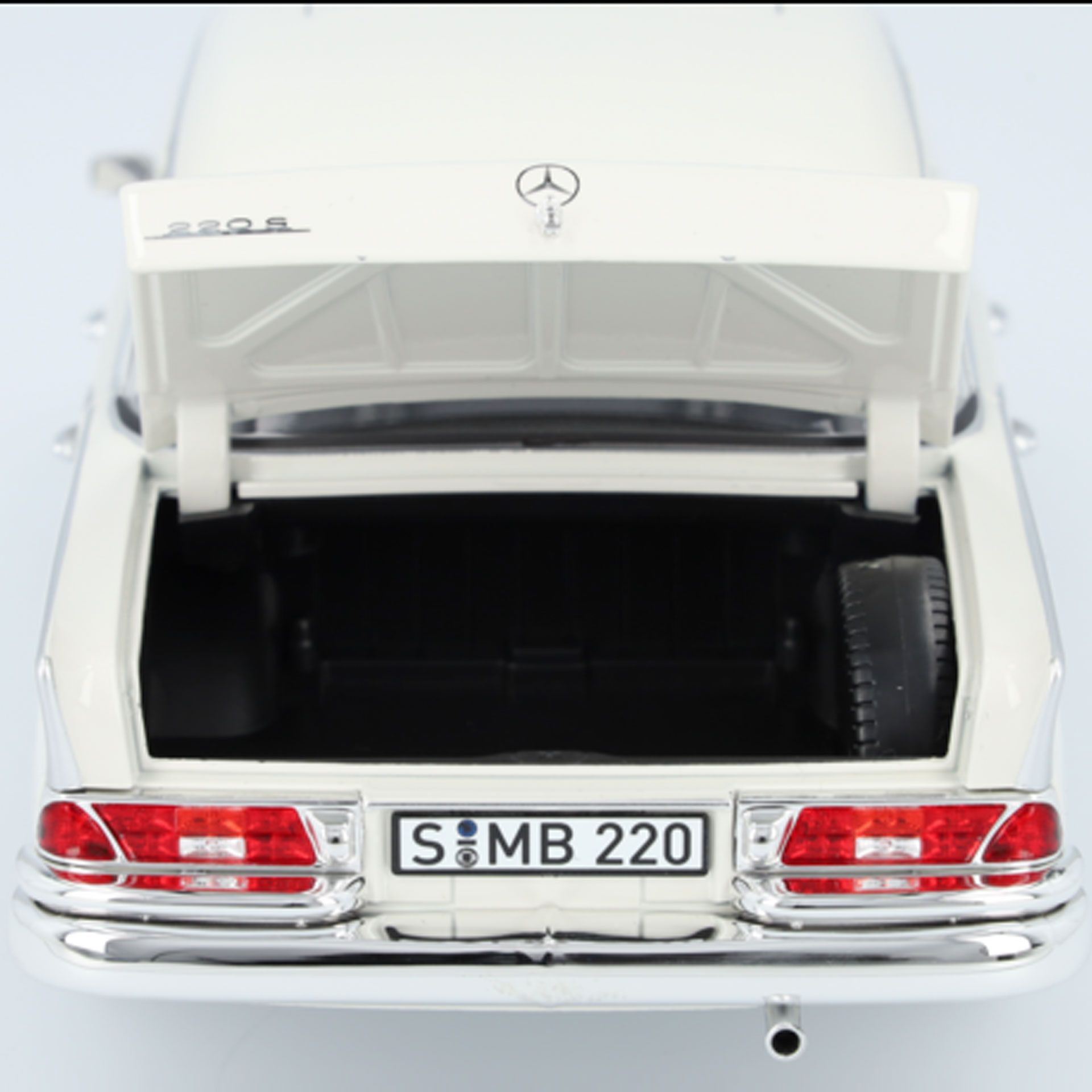 B66041218_mercedes-benz_modellauto_rosier-onlineshop4