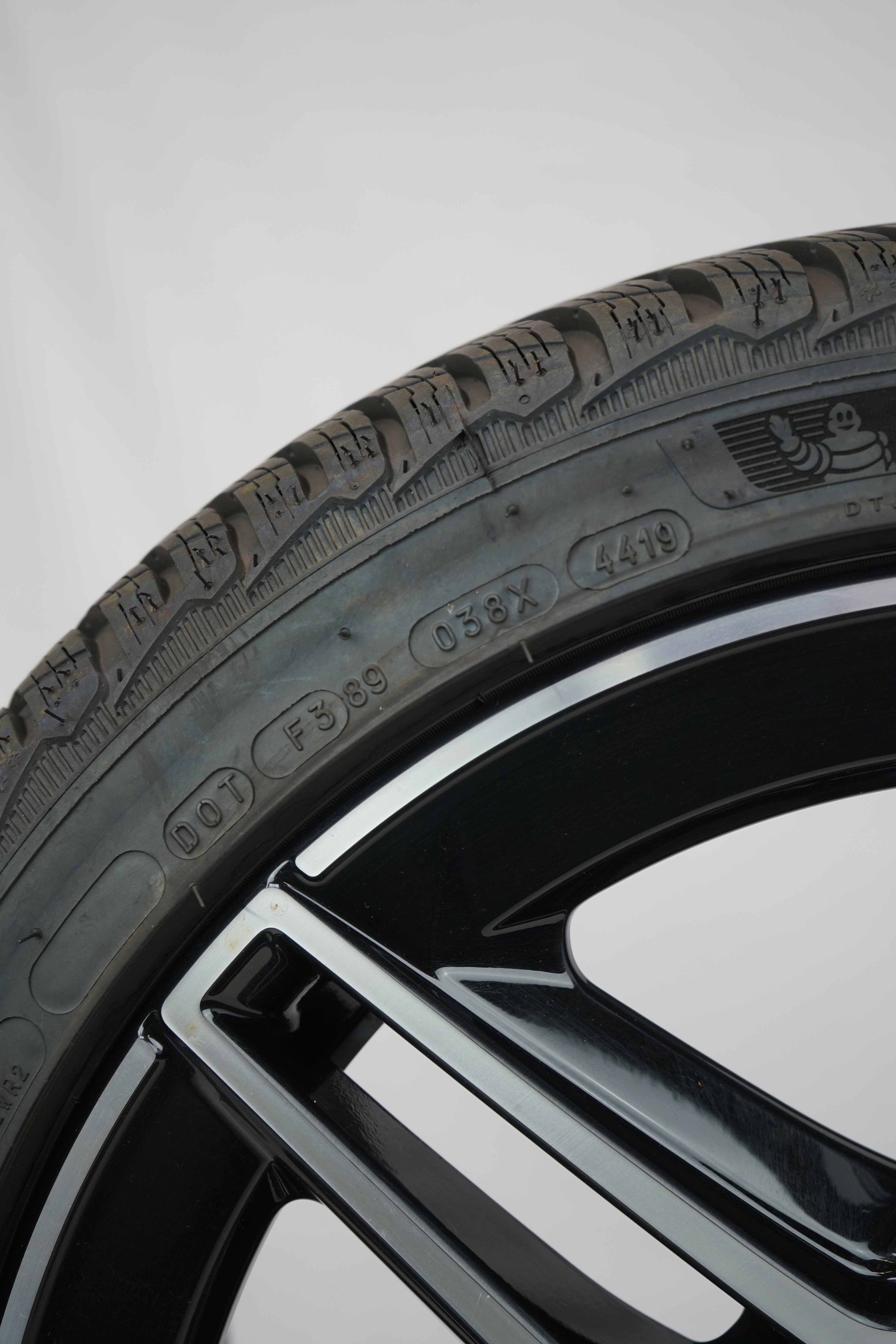 Winterkomplettradsatz-Mercedes-Benz-A177-A-Klasse-A35-AMG-A1774014000-AMG-18-Zoll-Michelin-gebraucht-13 Winterkomplettradsatz-Mercedes-Benz-A177-A-Klasse-A35-AMG-A1774014000-AMG-18-Zoll-Michelin-gebraucht-13