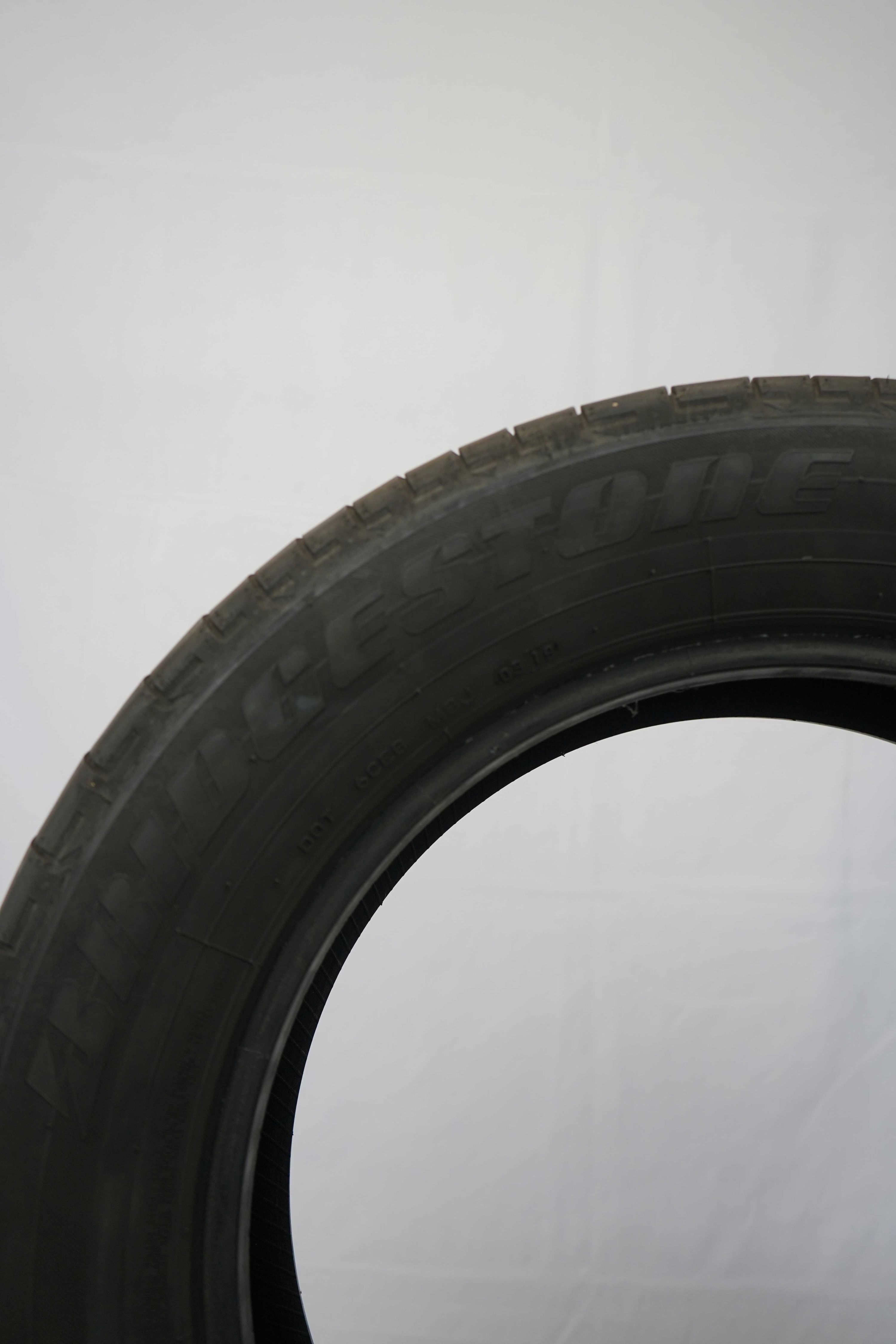 Sommerreifen-Bridgestone-DuelerHP-Sport-255-55-R19-111H-1_(1)