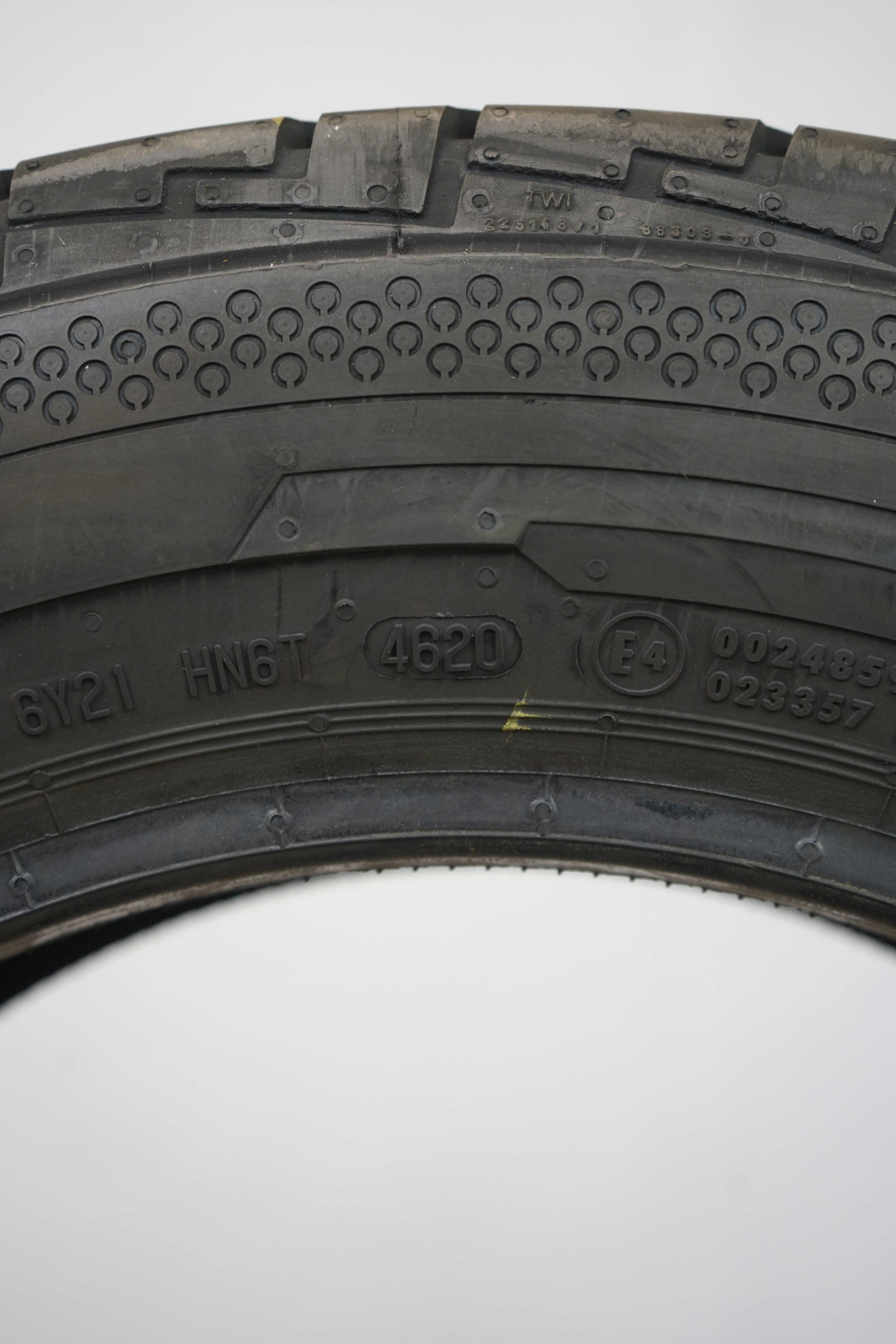 Sommerreifen-Continental-ContiVanContact100-195-65-R16C-104-102T-4_(3)