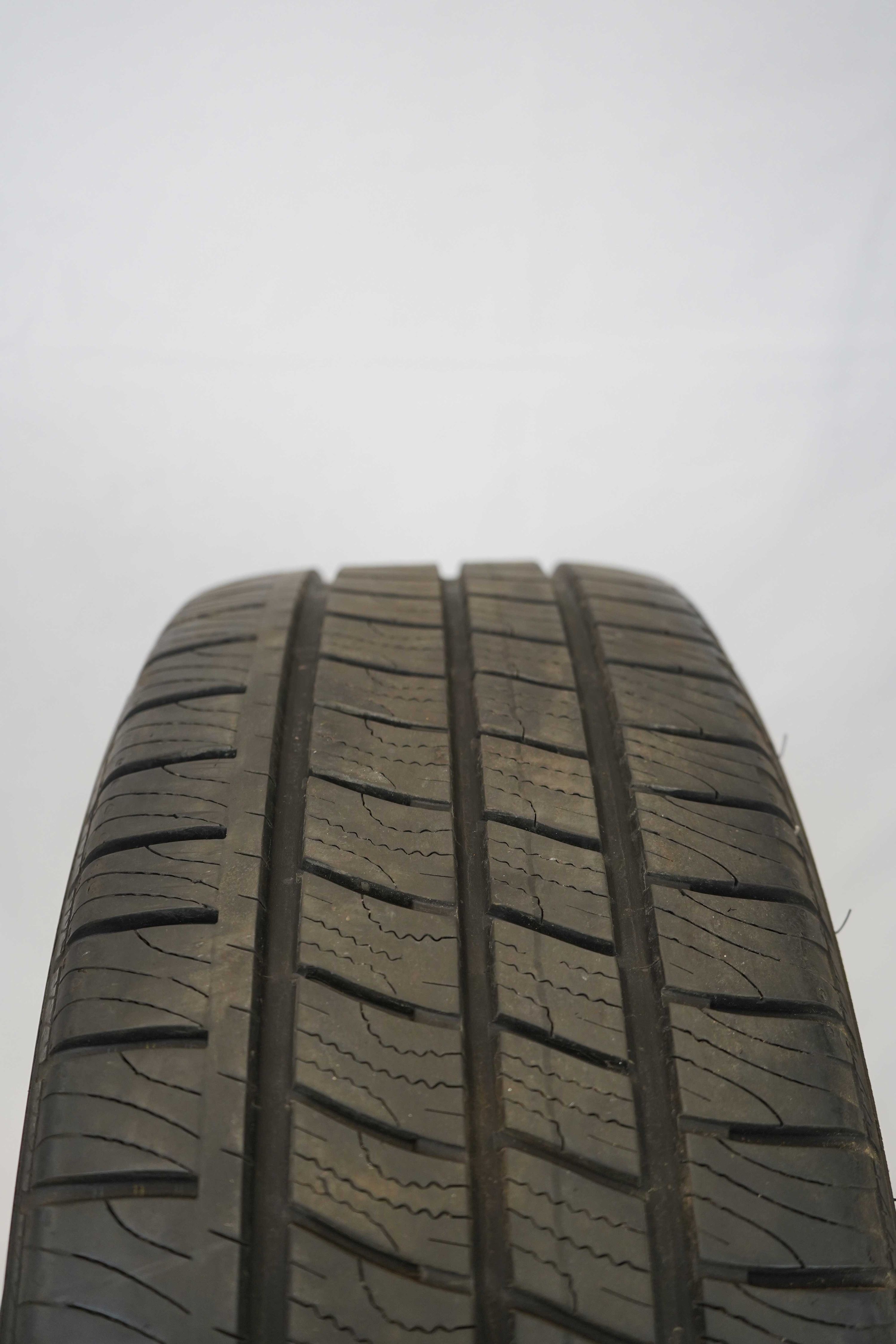 Ganzjahresreifen-Goodyear-CargoVector2-225-55-R17C-104-102H-5 Ganzjahresreifen-Goodyear-CargoVector2-225-55-R17C-104-102H-5