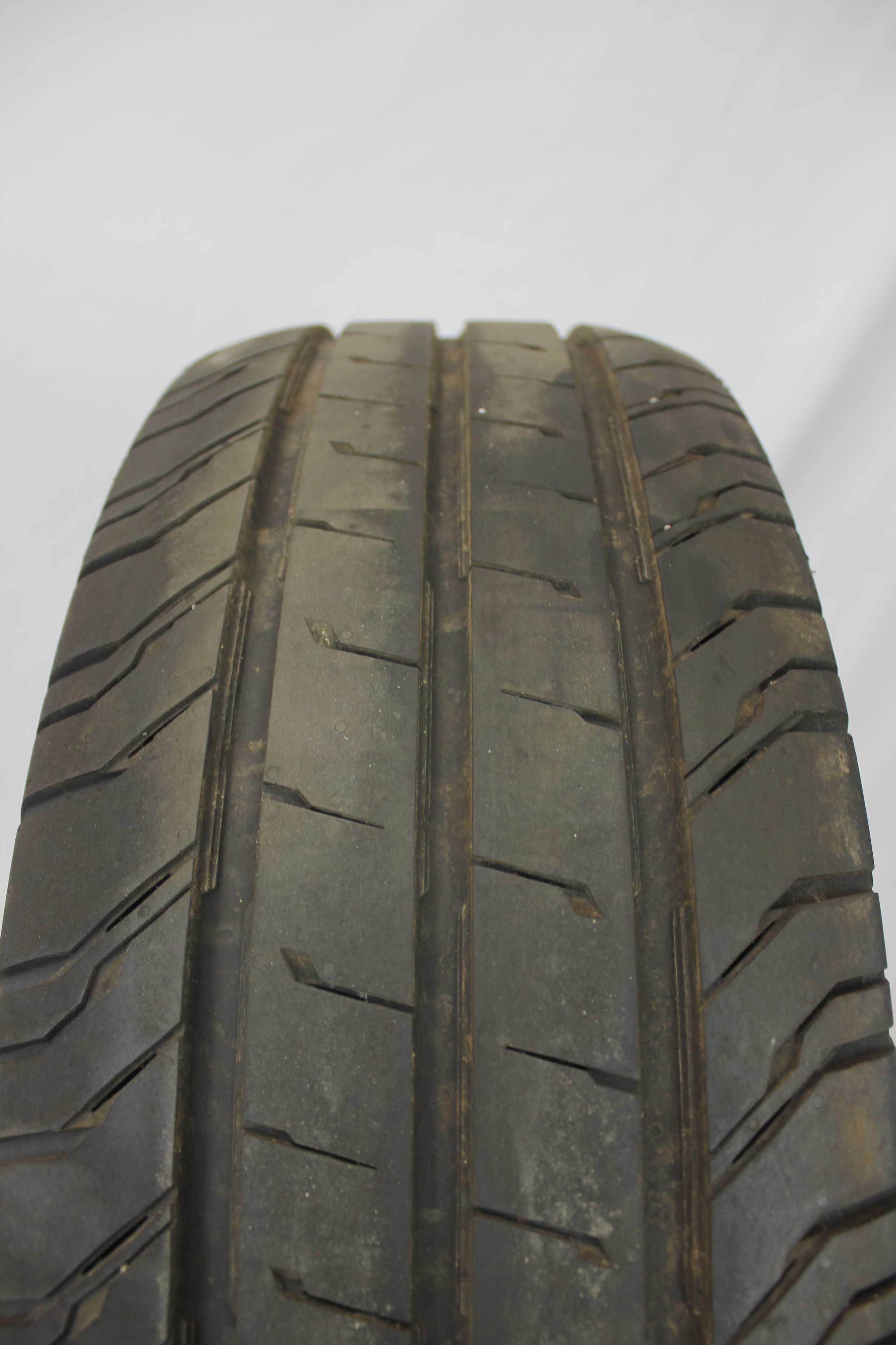 Sommerreifen-Continental-ContiVanContact200-235-65-R16C-115-113R-5_(37)