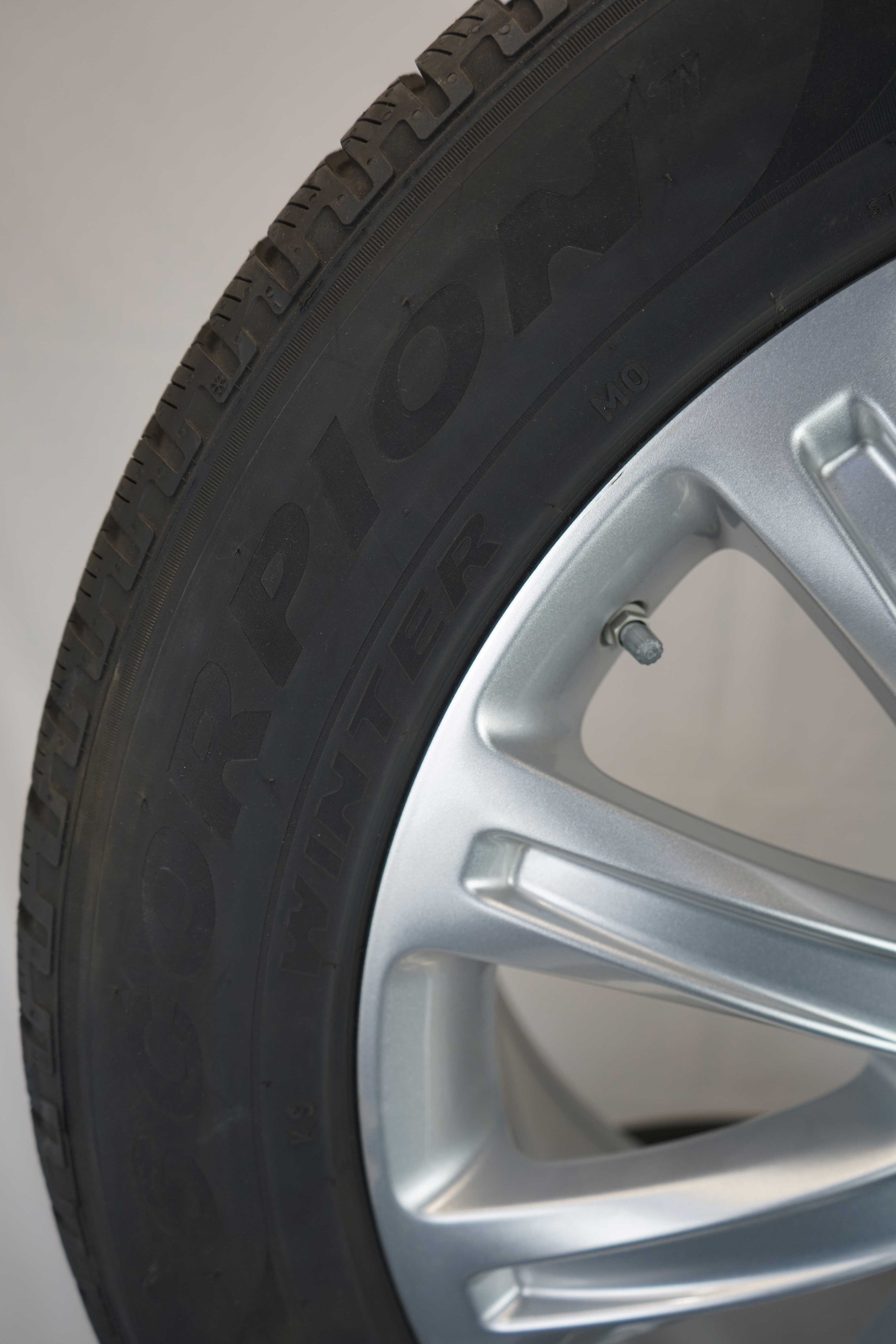 Winterkomplettradsatz-Mercedes-Benz-GLE-A292-Winterreifen-Pirelli-ScorpionWinter-275-50-R20-109V-3