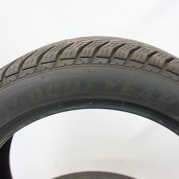 Gebrauchter-Winterreifen-Goodyear-Ultragrip8Performance-Rosier-Online-Shop-01