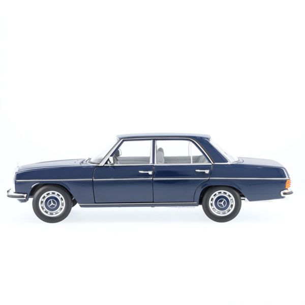 B66040694 mercedes benz modellauto 200 w rosier onlineshop3