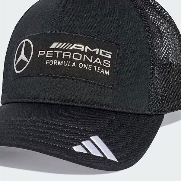 B67998318 mercedes benz amg f1 trucker cap rosier onlineshop2