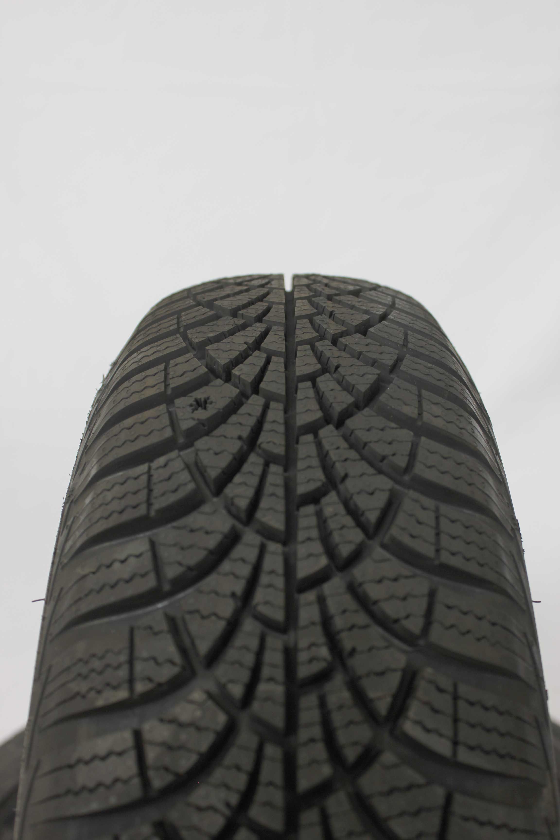 Winterreifen goodyear ultragrip9 165 70 r14 81t 5 (1)