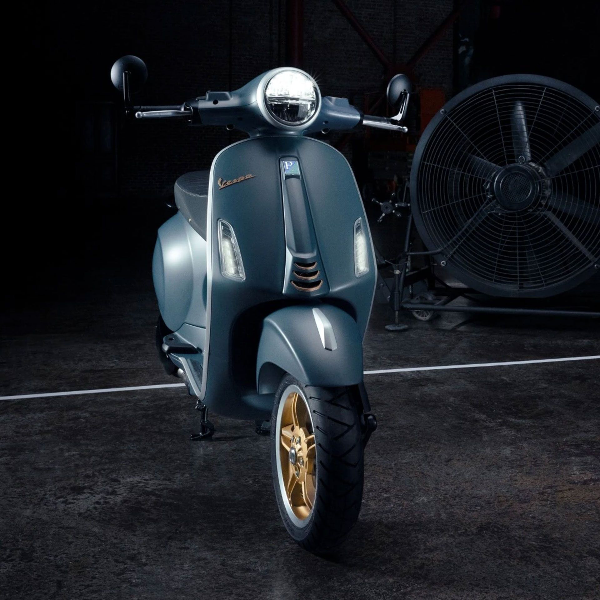 Vespa Primavera Officina 8 125 Blau