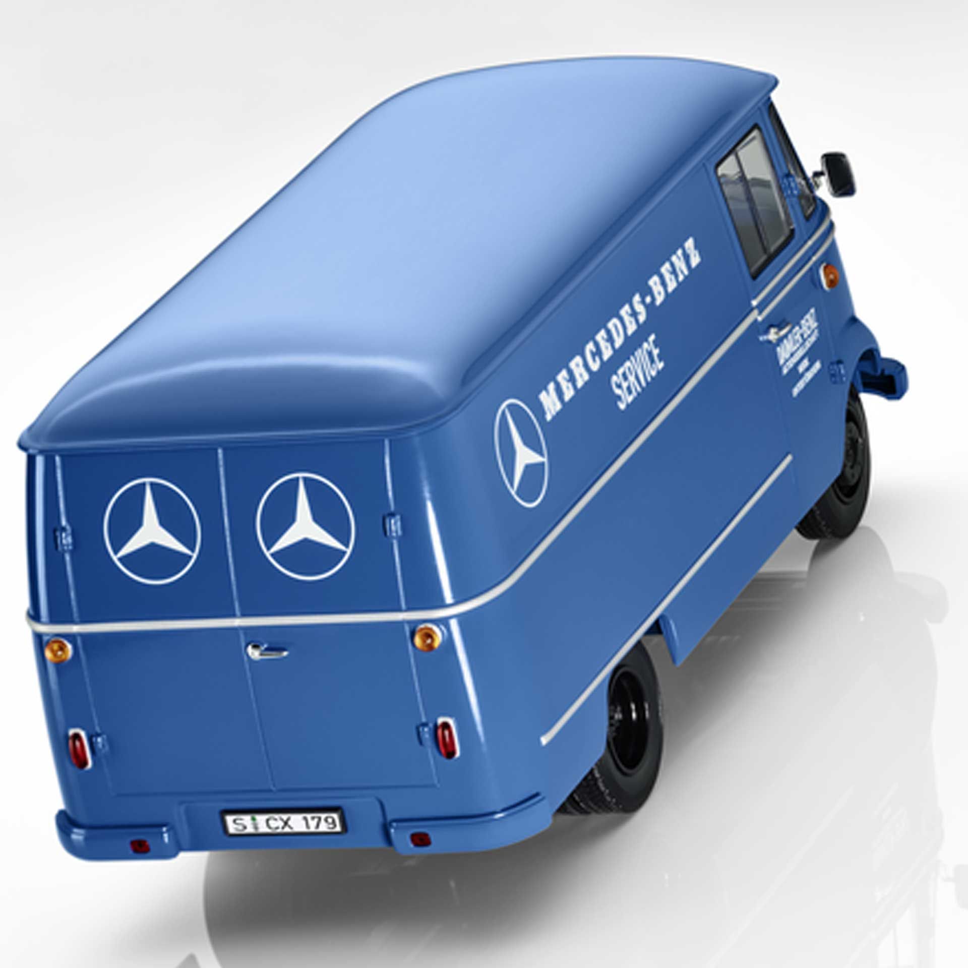 B66040630 mercedes benz l319 kastenwagen blau 1zu18 rosier onlineshop2
