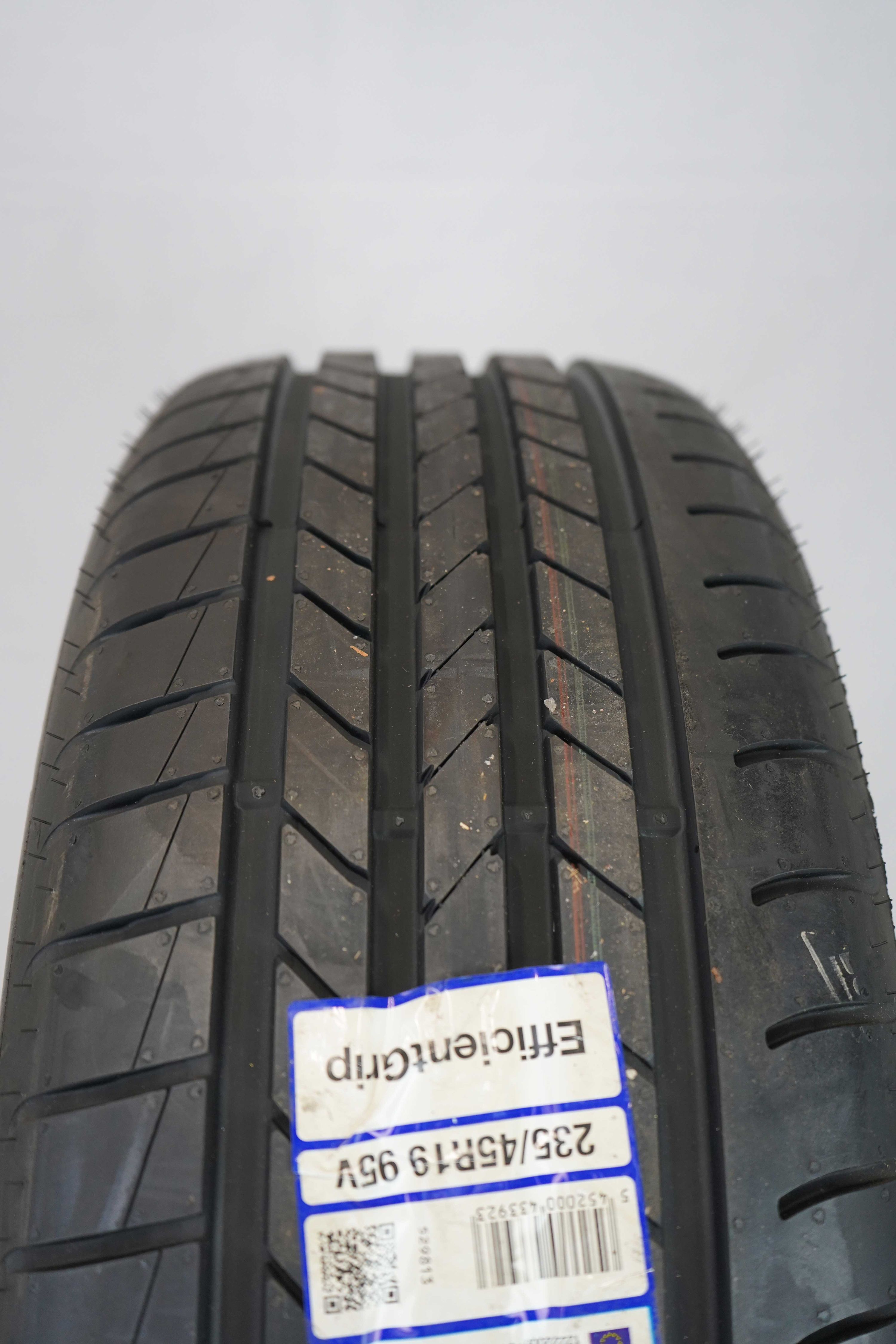 Sommerkomplettradsatz mercedes benz gla a156 sommerreifen goodyear efficientgripmoe 235 45 r19 95v 6 (1)