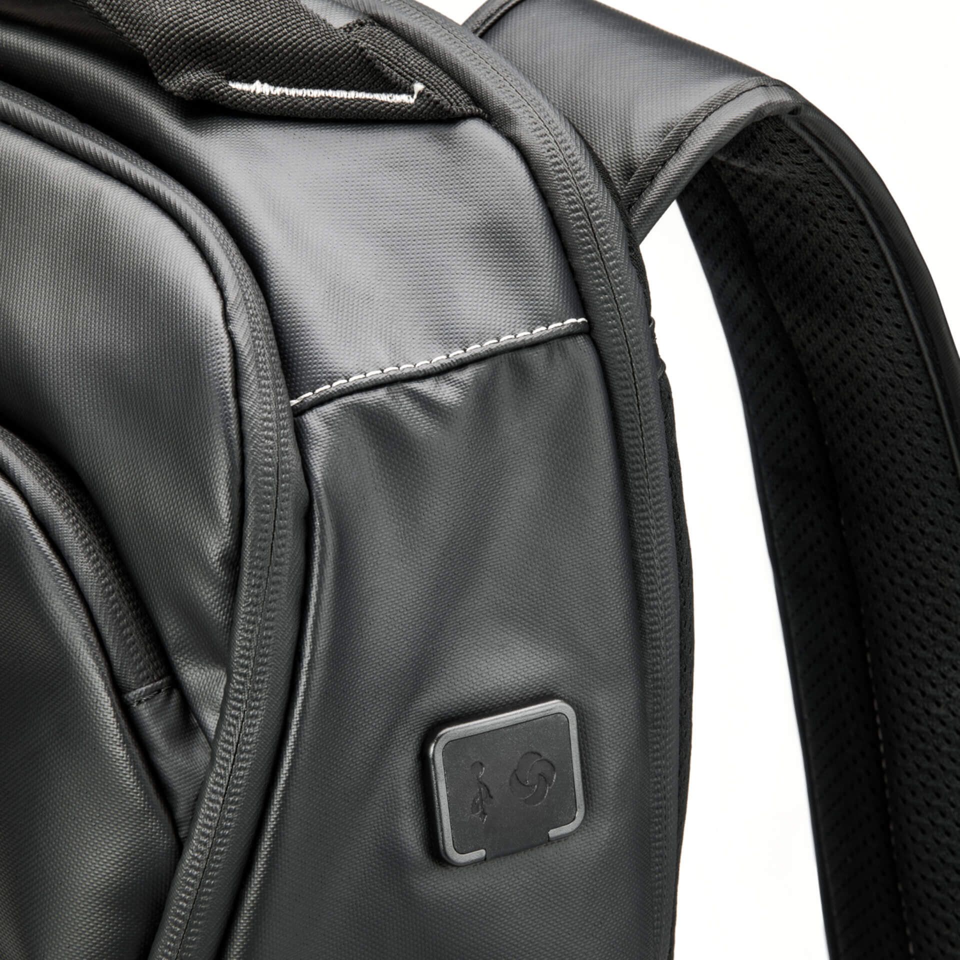 B67960127 mercedes benz rucksack rosier onlineshop7