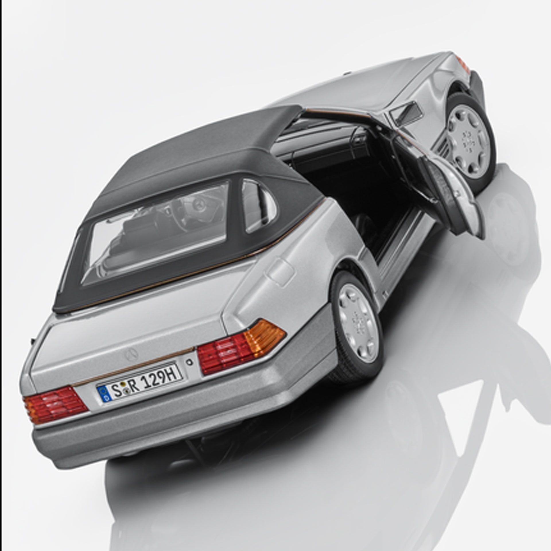 B66040656 mercedes benz modellauto 500 sl r129 silber rosier onlineshop2